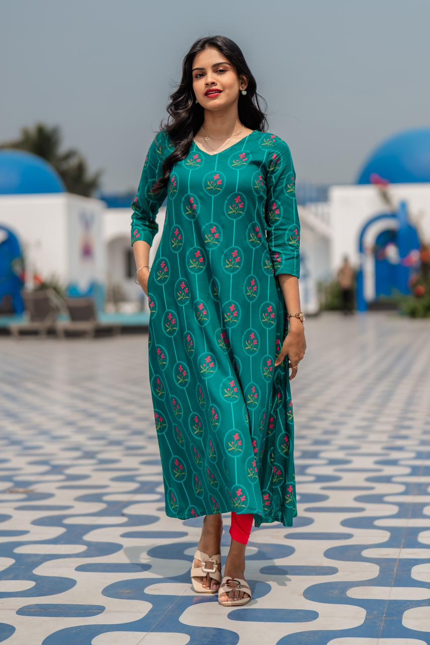 Aara Bloom Green Viscose A-Line Kurta with V-Neck & 3/4th Sleeves