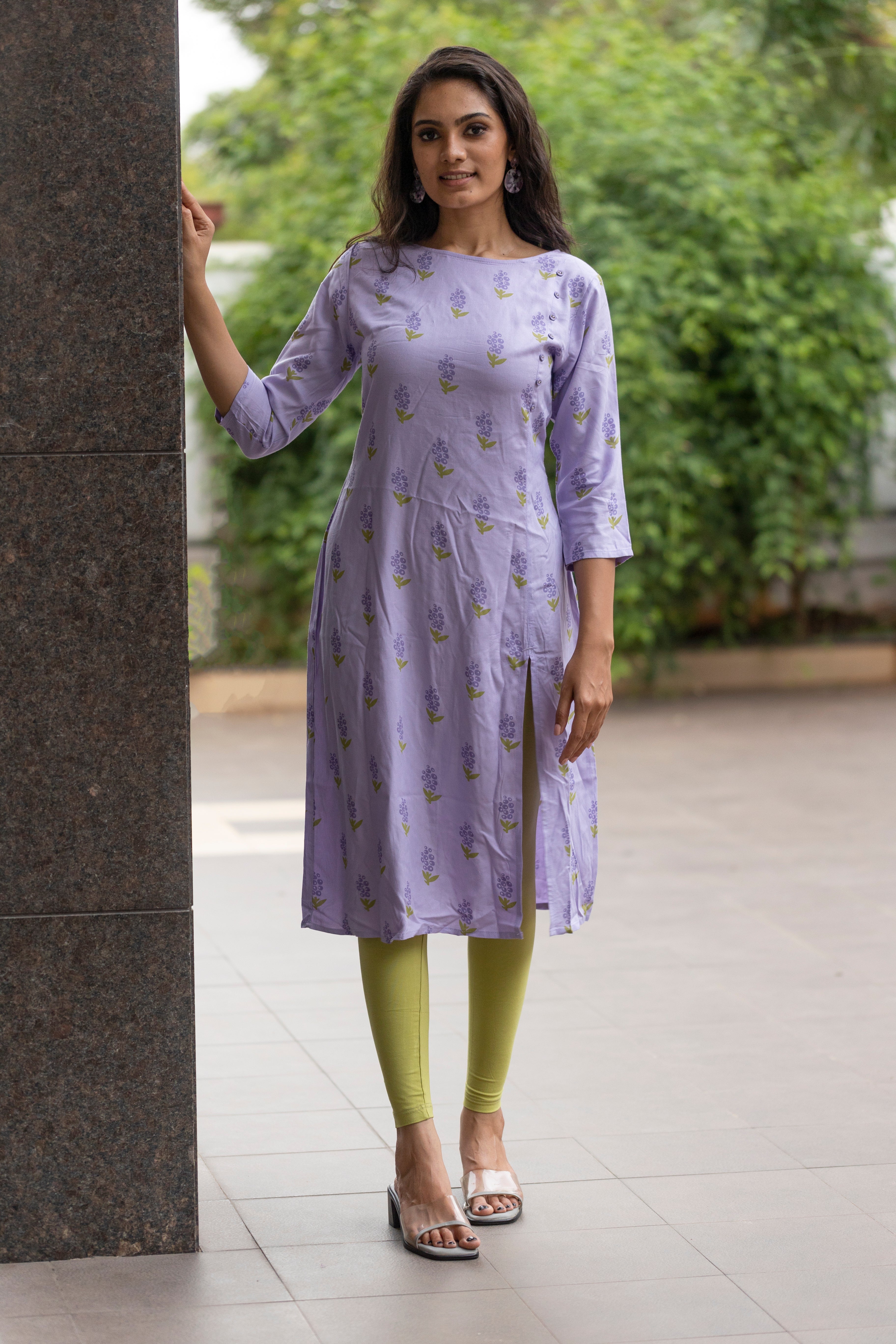 Lavender Berry Bunch Viscose Printed Kurta