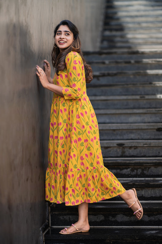 Abstract Tulip Maxi Dress