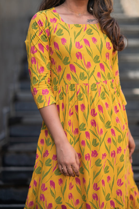 Abstract Tulip Maxi Dress