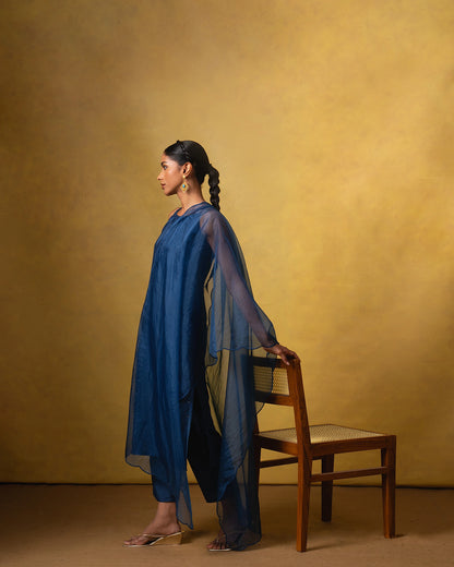 Nadhi Navy Blue Sleeveless Suit Set with Organza Dupatta