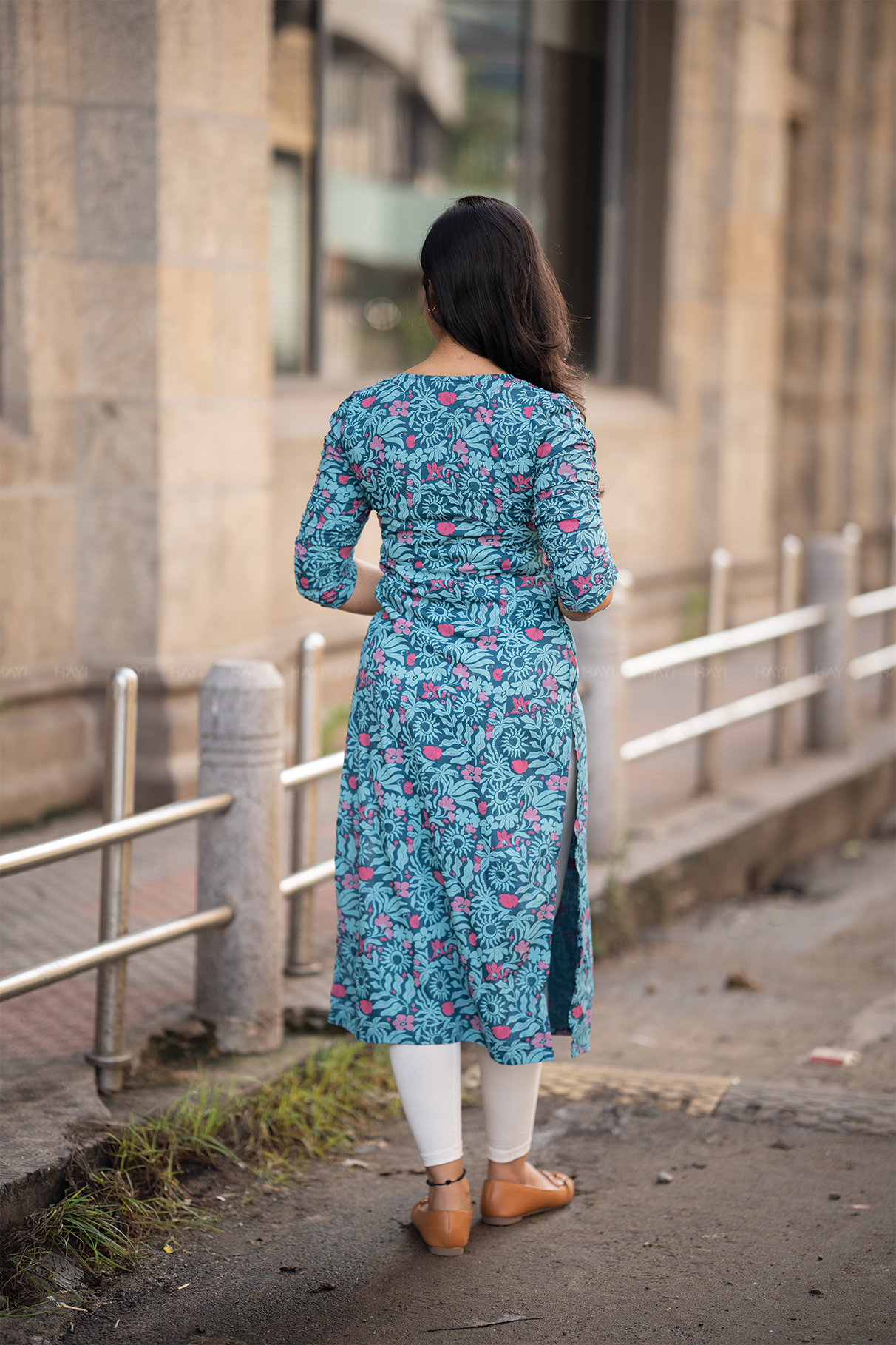 Lunar Muse Green Viscose Blend Kurti with Curved Square Neck &amp; Elbow Ruched Sleeves