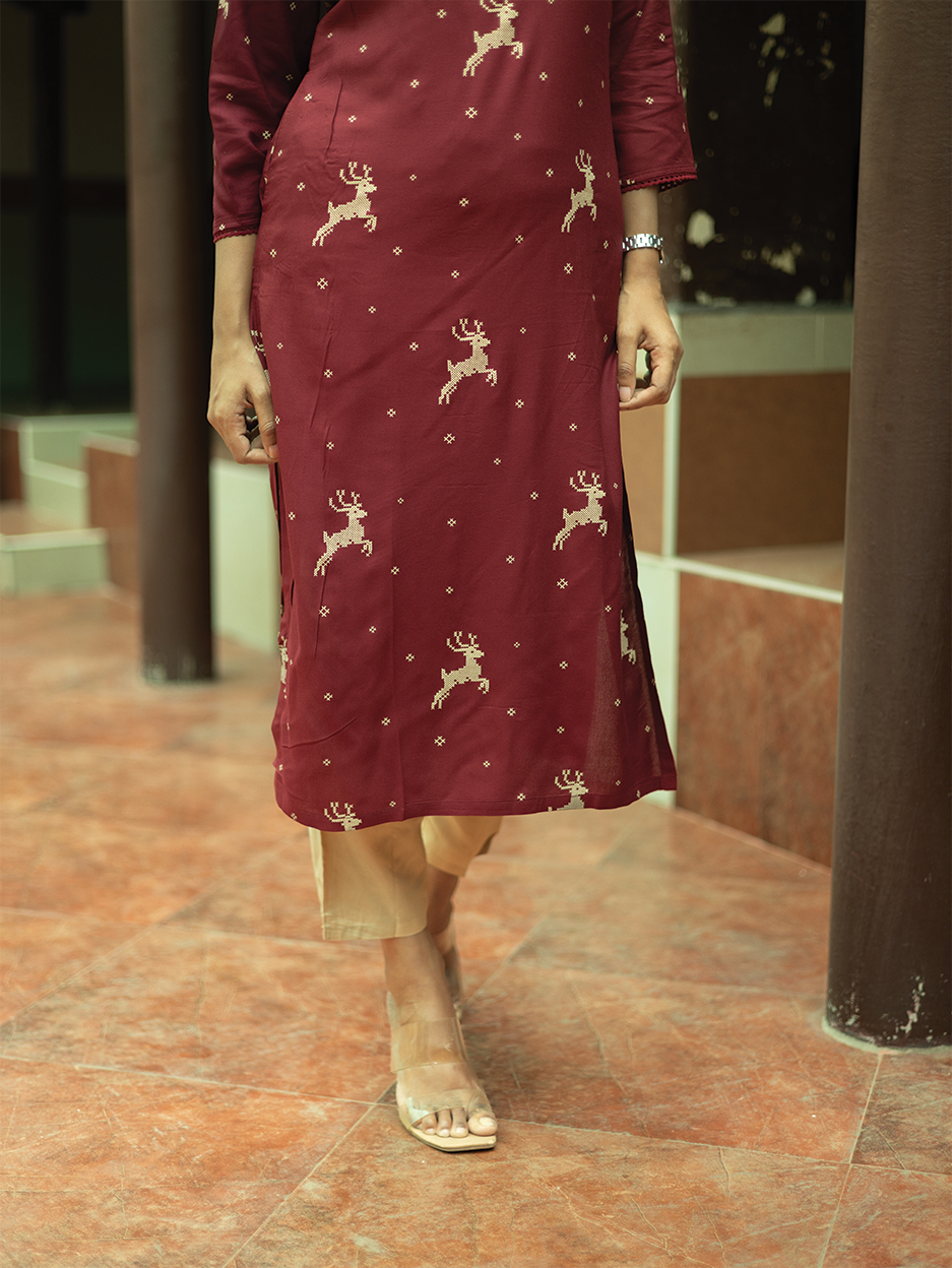 Tulip Cascade Wine Viscose Kurti with Boat Neck &amp; 3/th Sleeves