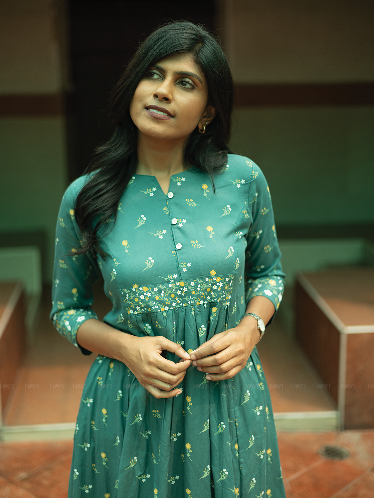 Garden Wraped Olive Green  A-line Viscose Dress with Notch Neck &amp; 3/4th Sleeves