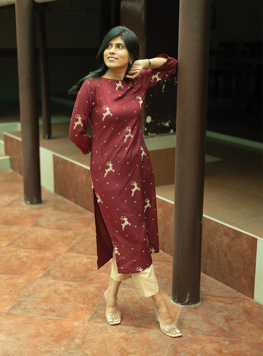 Tulip Cascade Wine Viscose Kurti with Boat Neck &amp; 3/th Sleeves