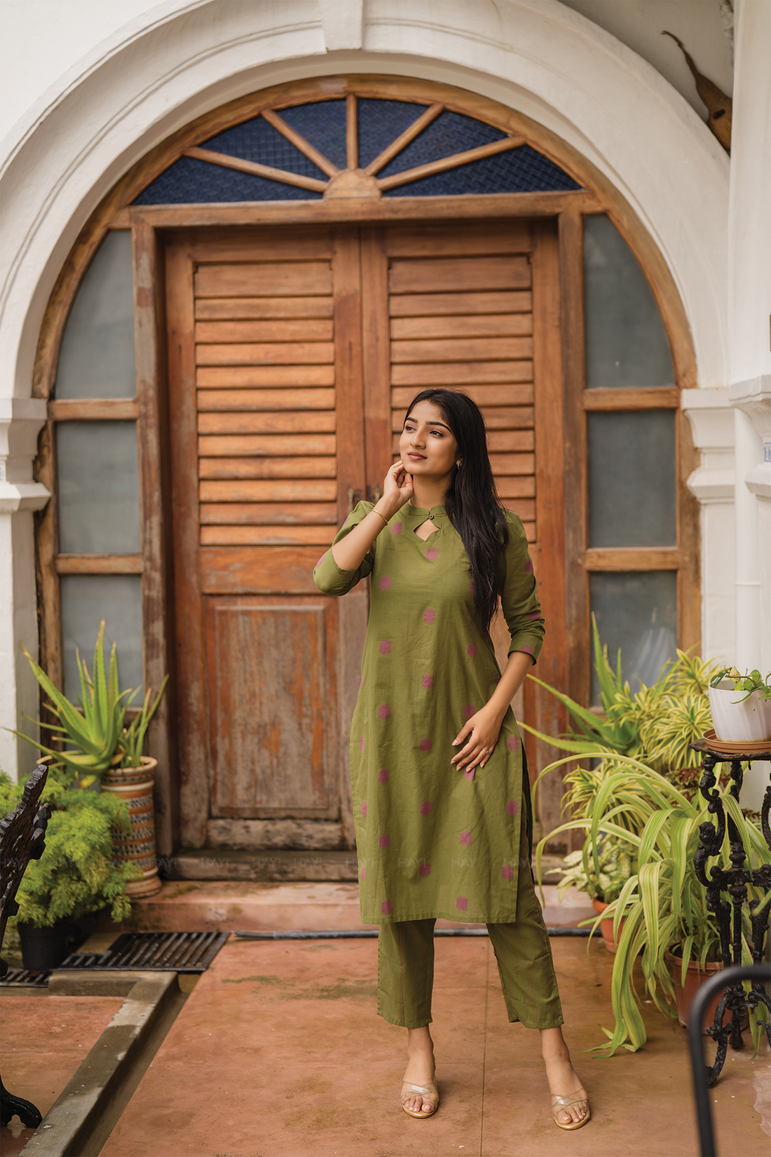 Olive Netra Green Handloom Co-ord with Chinese Collar Diamond Cut &amp; Puff Sleeves