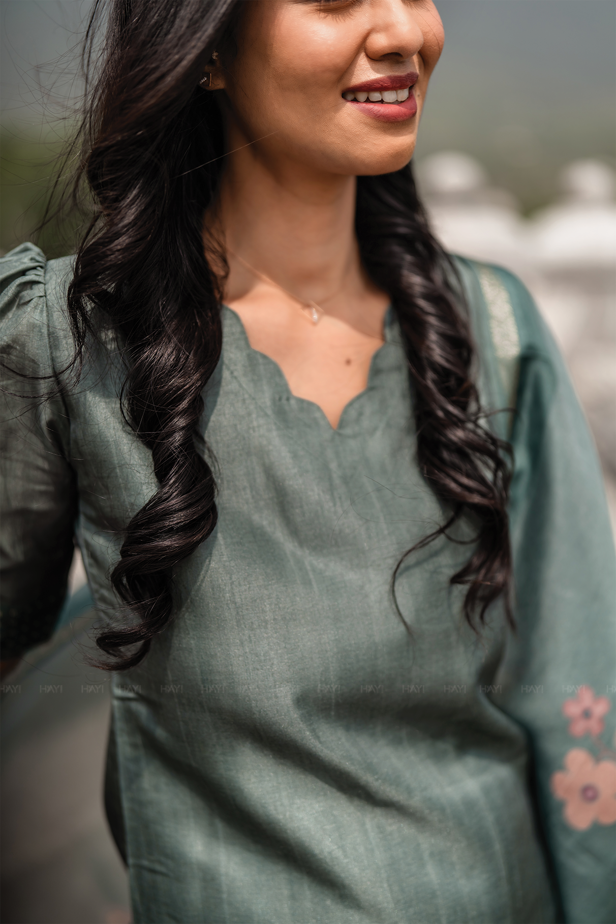 Green Tussar sequence Daman 3 Piece Silk Check Blend Floral Printed Kurta with Pant &amp; Dupatta