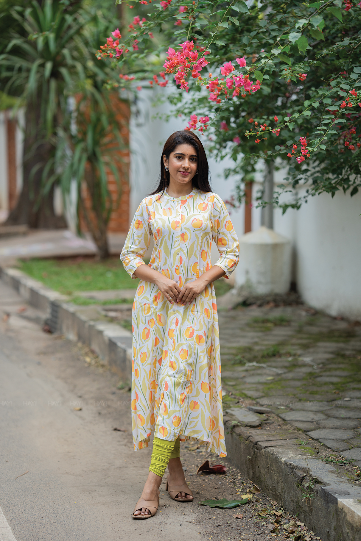 Garden Melody Off-White Viscose A-Line Kurta with Chinese Collar &amp; 3/4th Sleeves