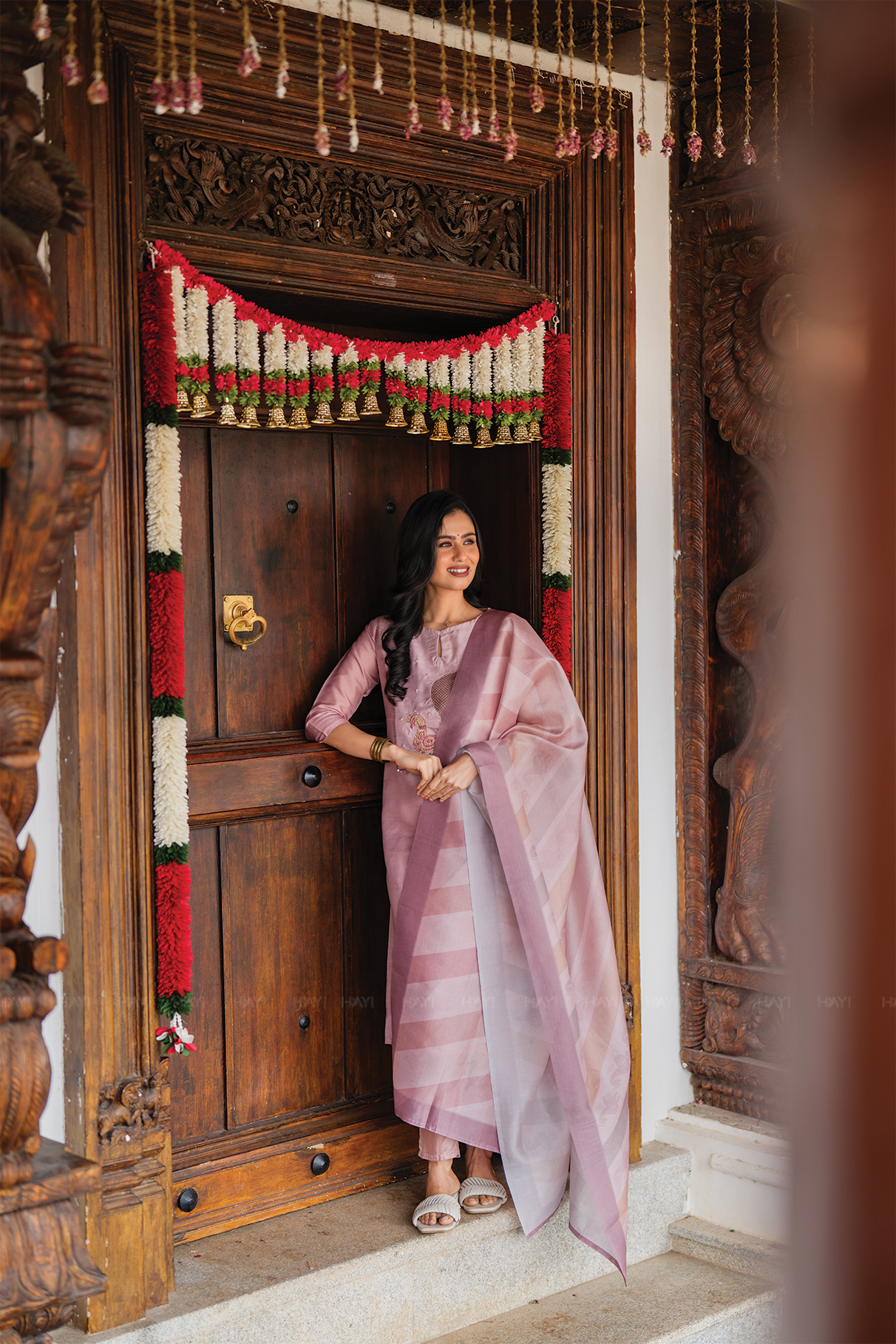 Thogai Dusky Pink 3 Piece Silk Blend Embroidery Kurta with Pant &amp; Dupatta