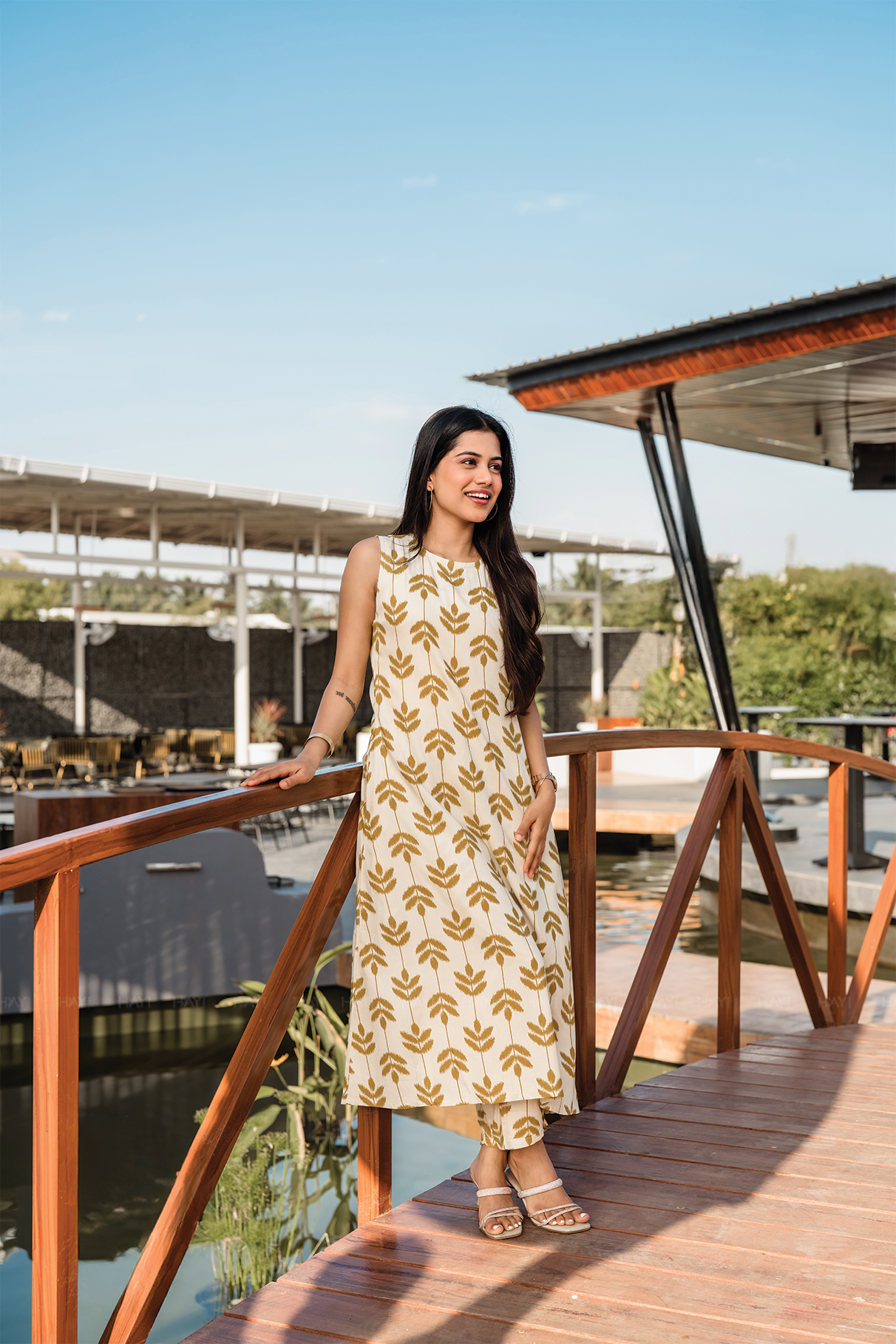 Sona Bloom Sandal cotton blend Co-ord with Close Neck and Attached 3/4th Sleeves