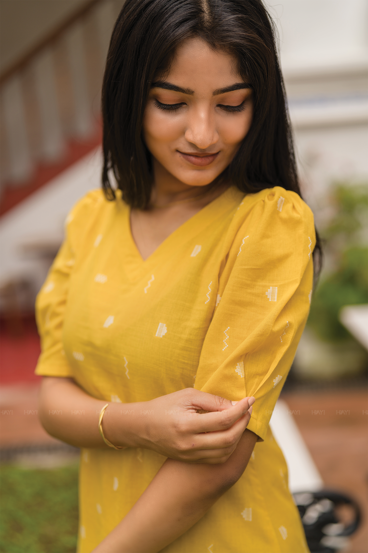 Sunfold Bloom Yellow Handloom Co-ord with V-Neckline &amp; Leg-O-Mutton Sleeves