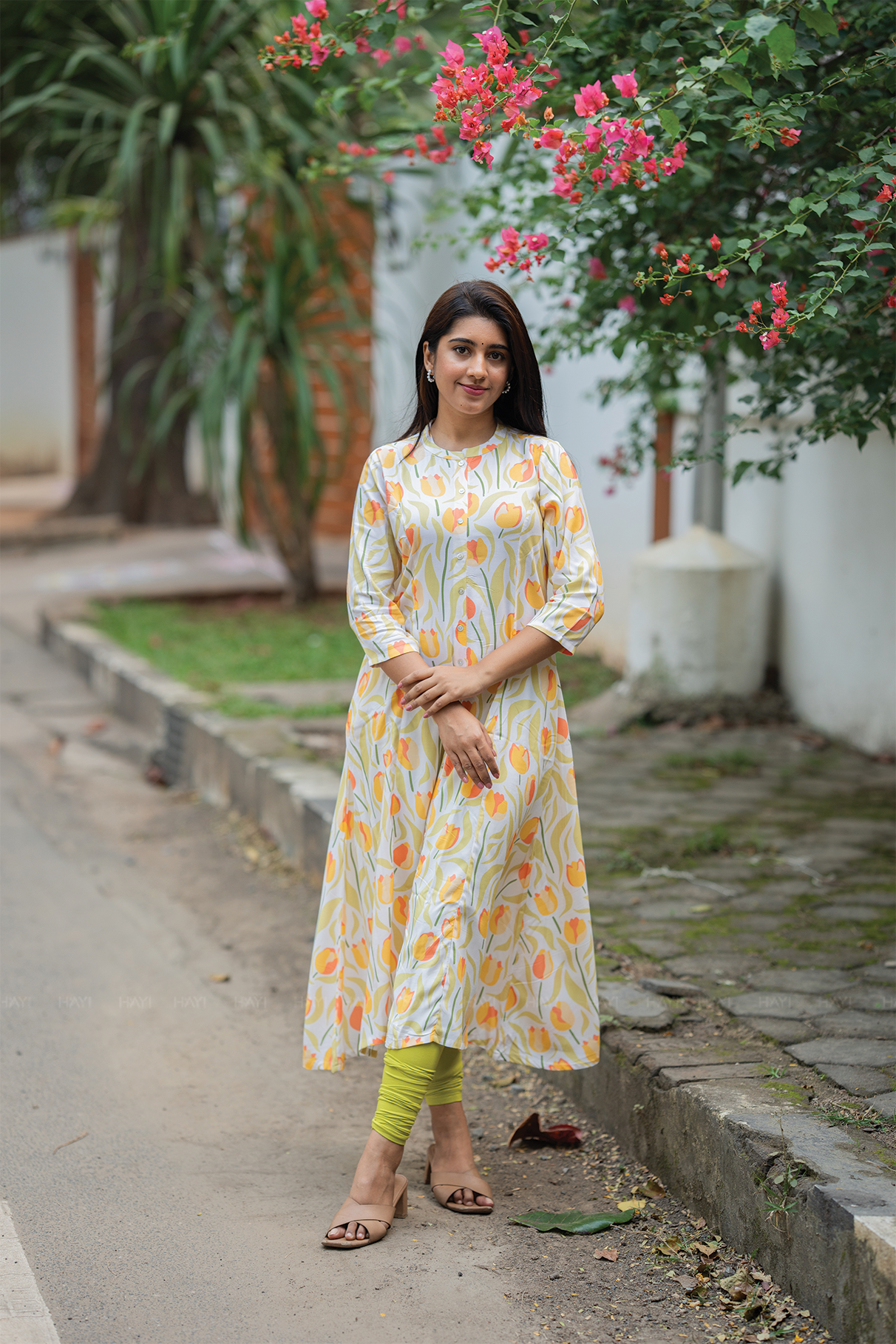Garden Melody Off-White Viscose A-Line Kurta with Chinese Collar &amp; 3/4th Sleeves