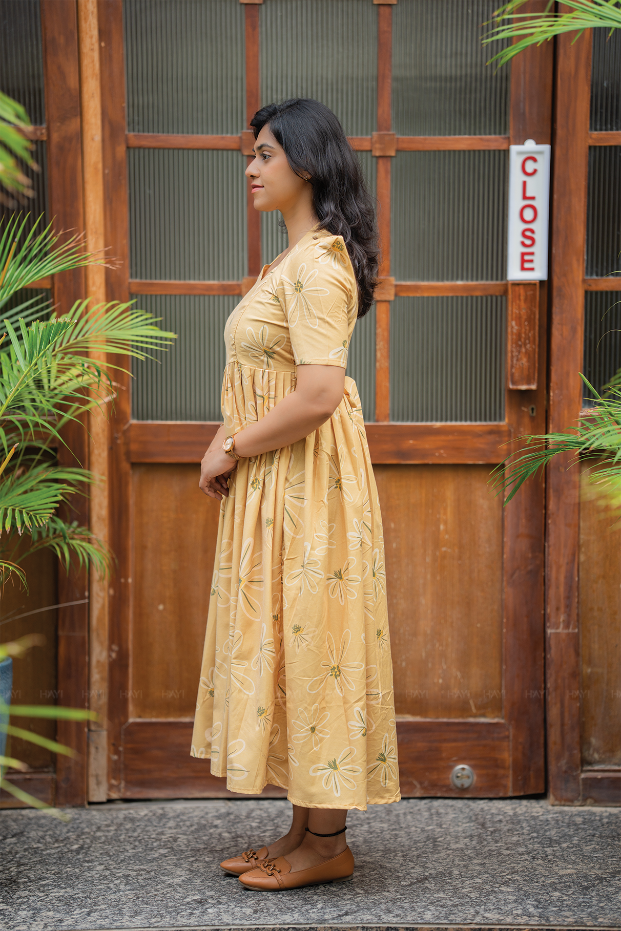 Whispering Mellow Yellow Printed Maternity and Feeding Maxi Outfit