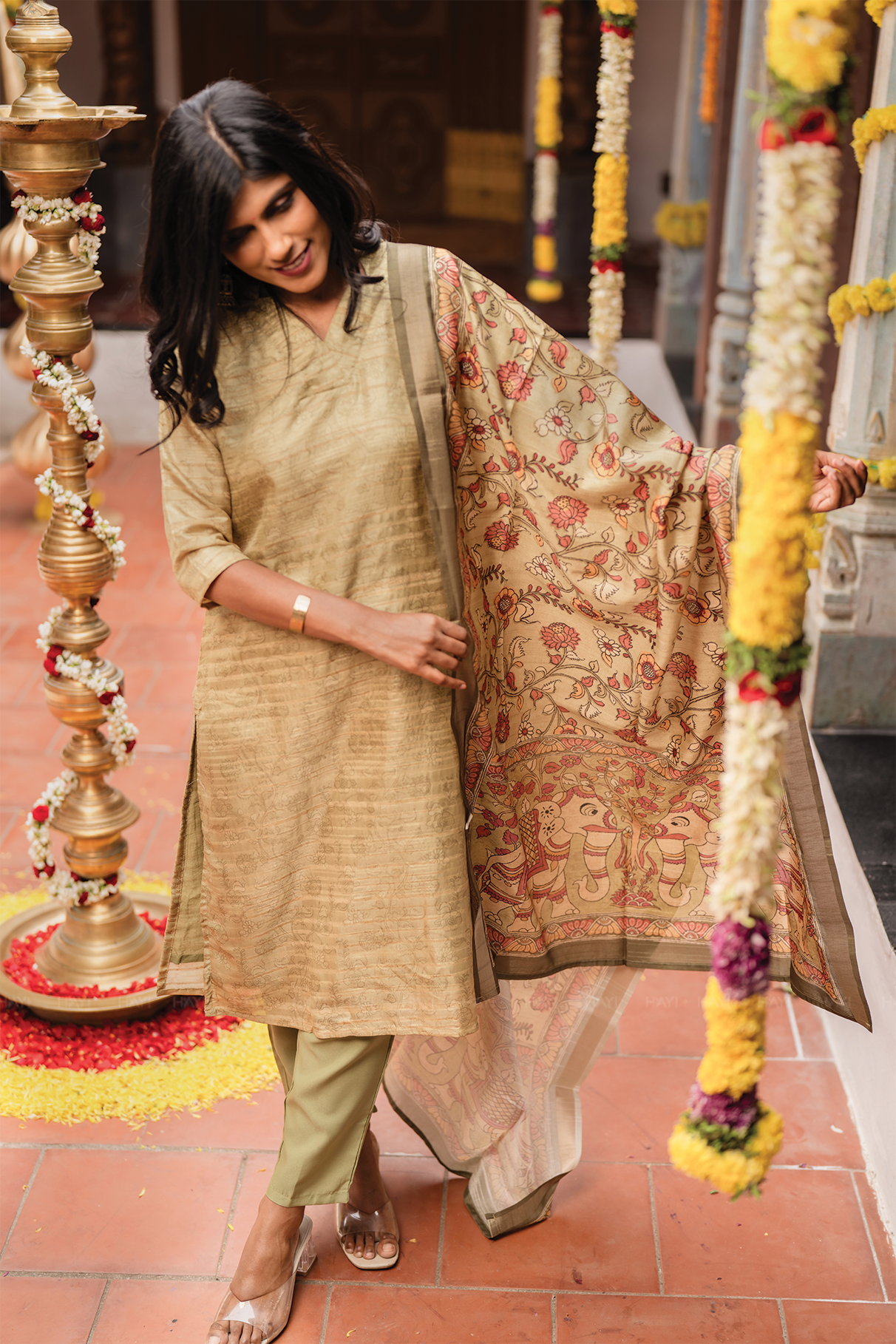 Tanira Green 3-Piece Tussar Silk Blend Floral Printed Kurta with Pant &amp; Dupatta