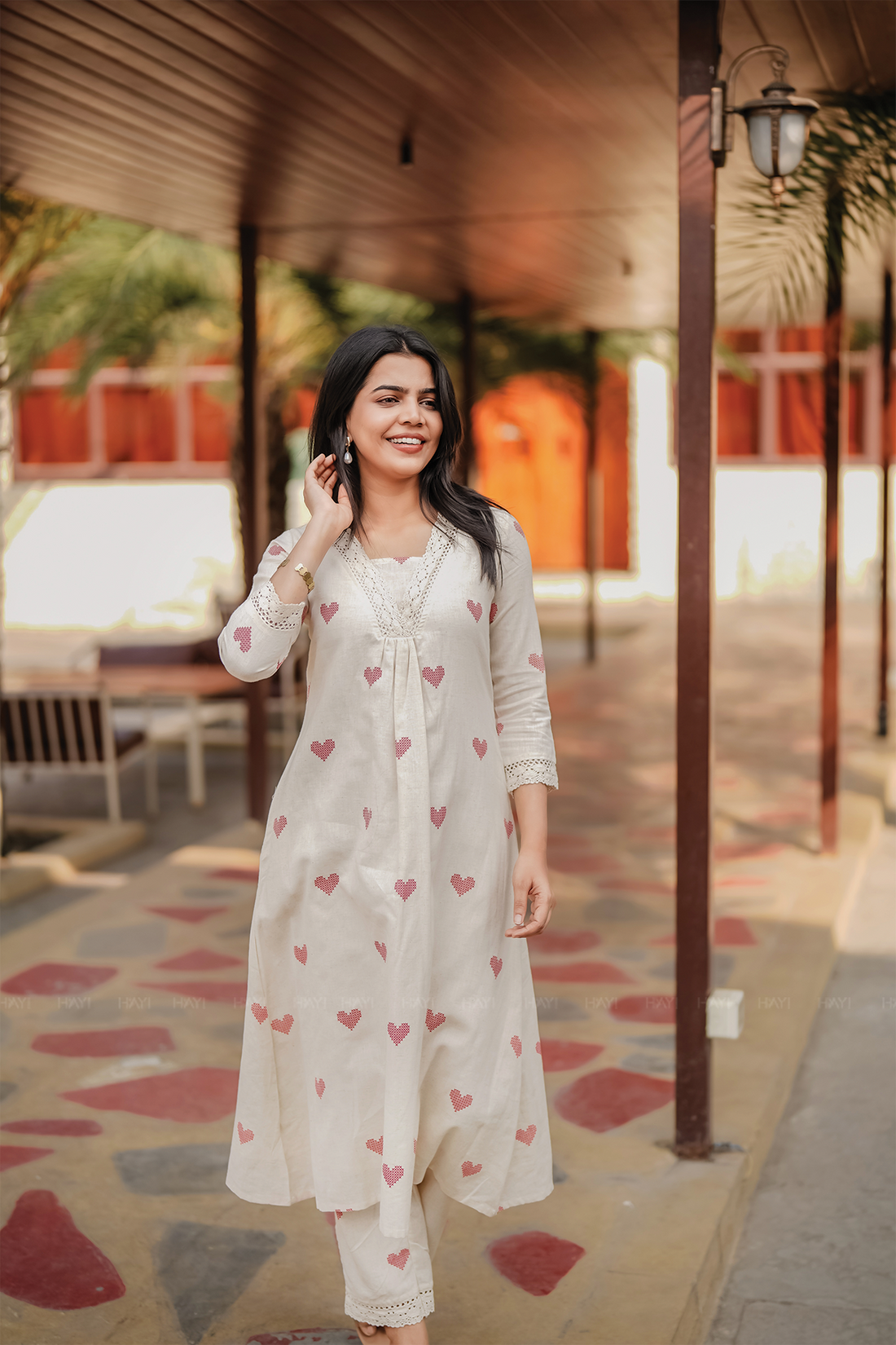 Crossheart Charm Off-White Cotton Co-Ord with V-Neckline &amp; 3/4th Sleeves