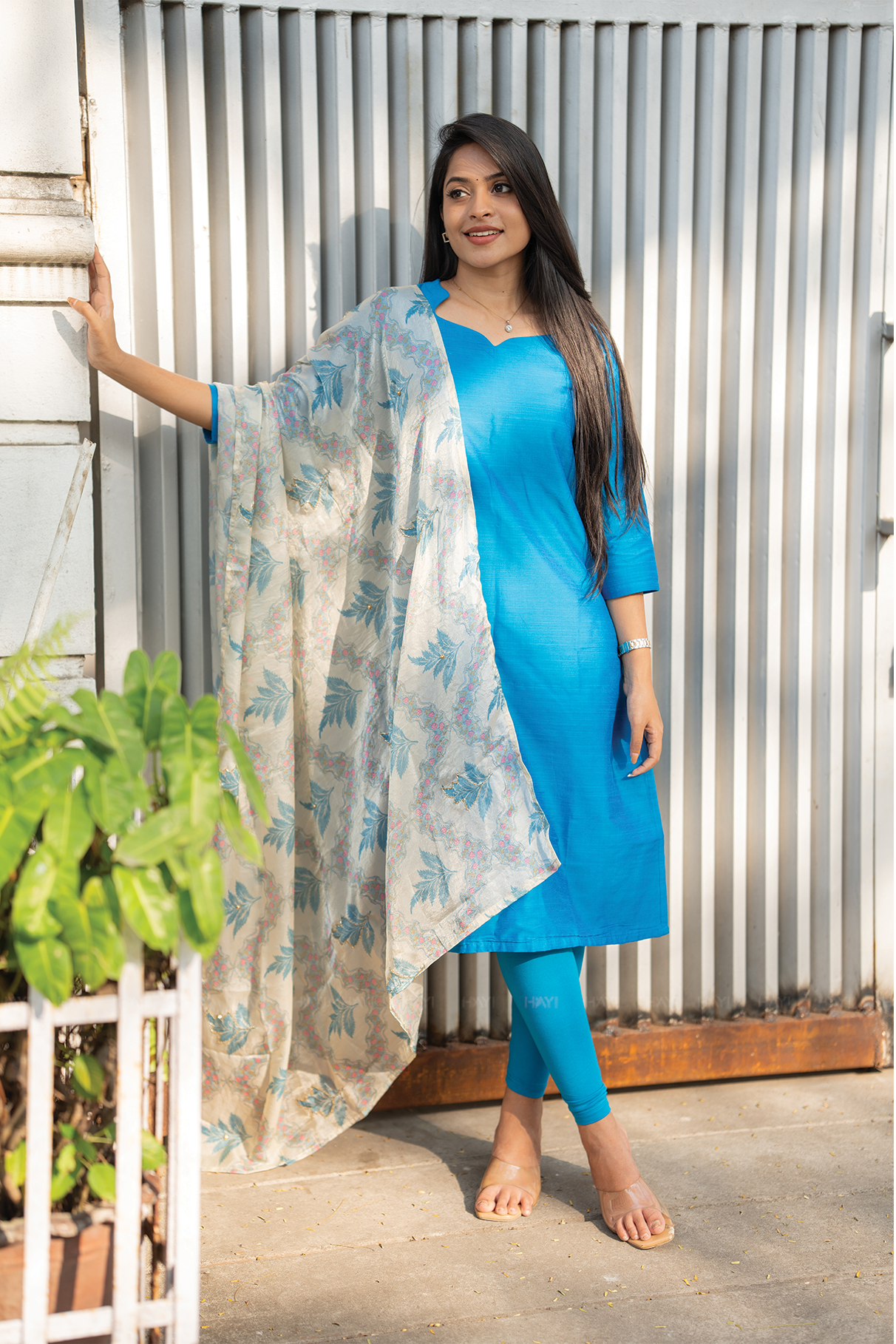 Neeisha Solid 2 Piece Raw Silk Blend Kurta with Dupatta