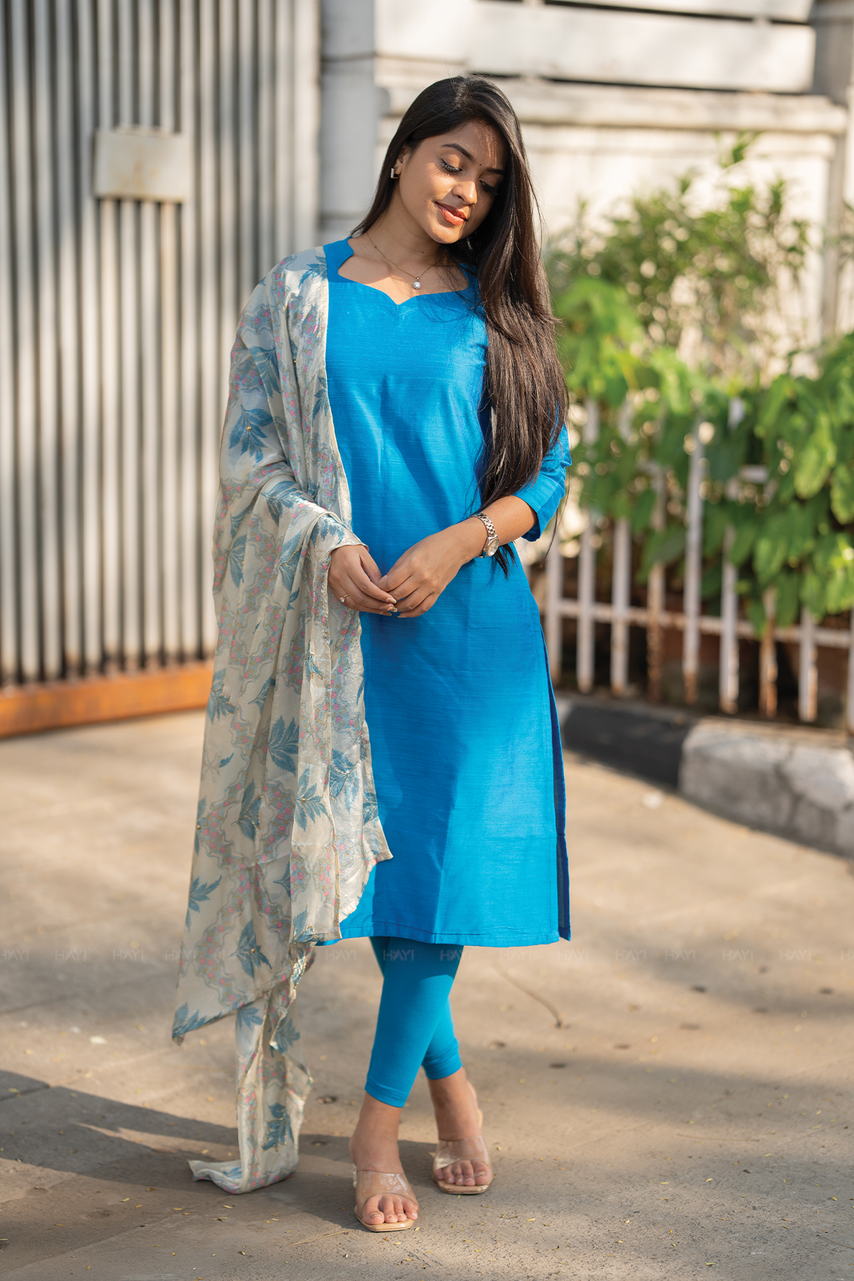 Neeisha Solid 2 Piece Raw Silk Blend Kurta with Dupatta