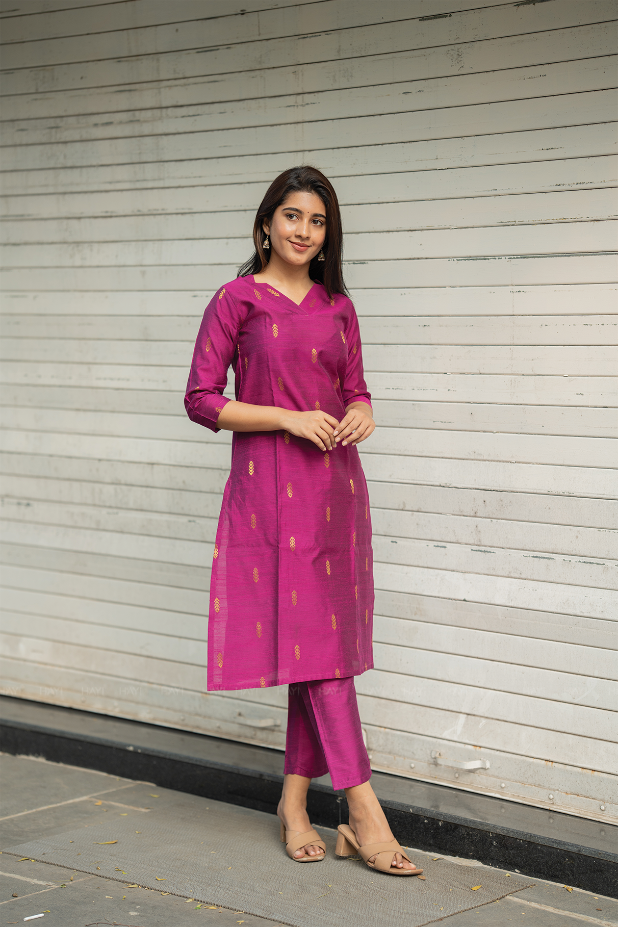 Madhura Deep Pink Viscose Jacquard Weave Co-ord with V-Neck &amp; 3/4th Sleeves