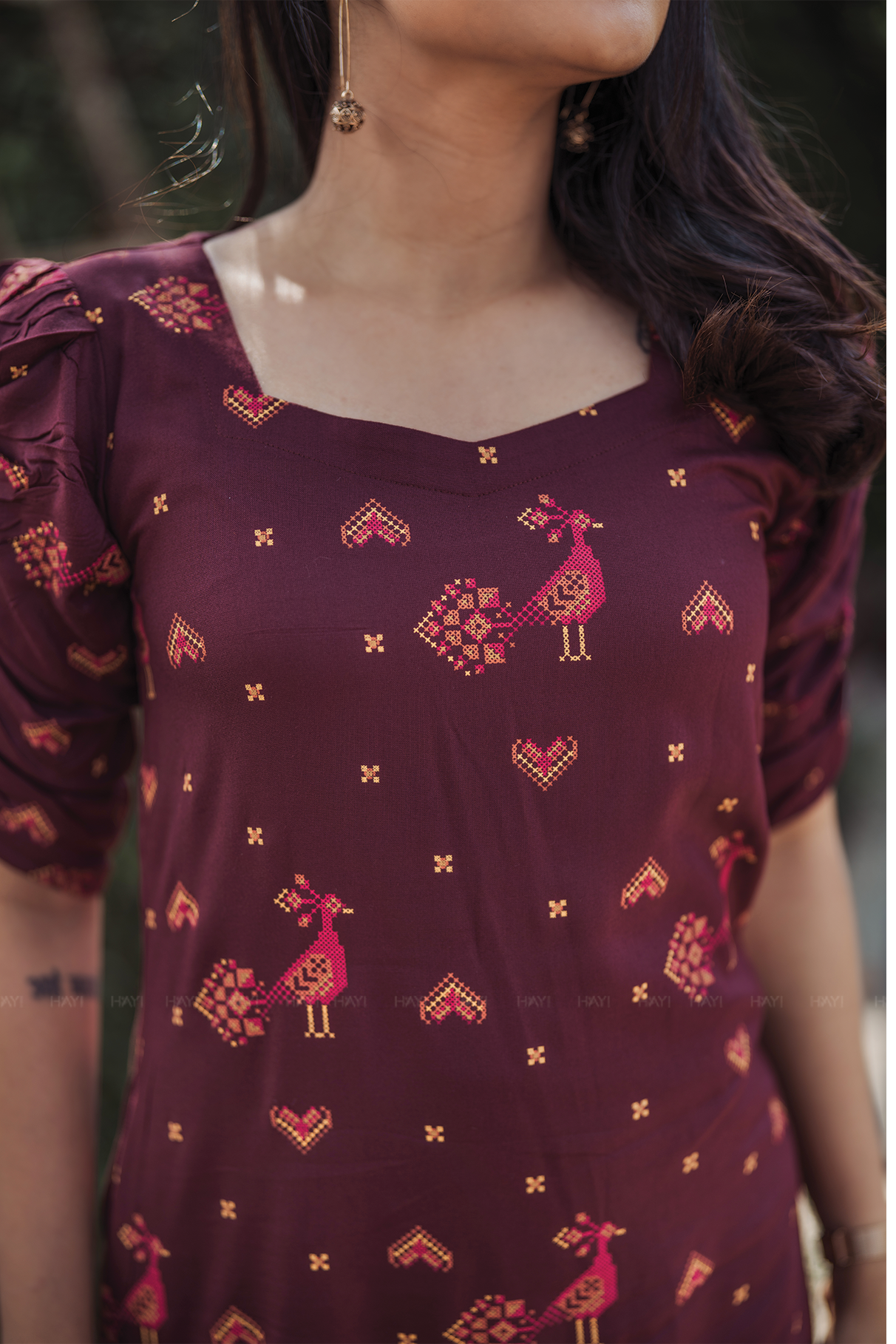 Crossloom Fable Brown Viscose Kurta with Sweetheart Neck &amp; Ruched Sleeves