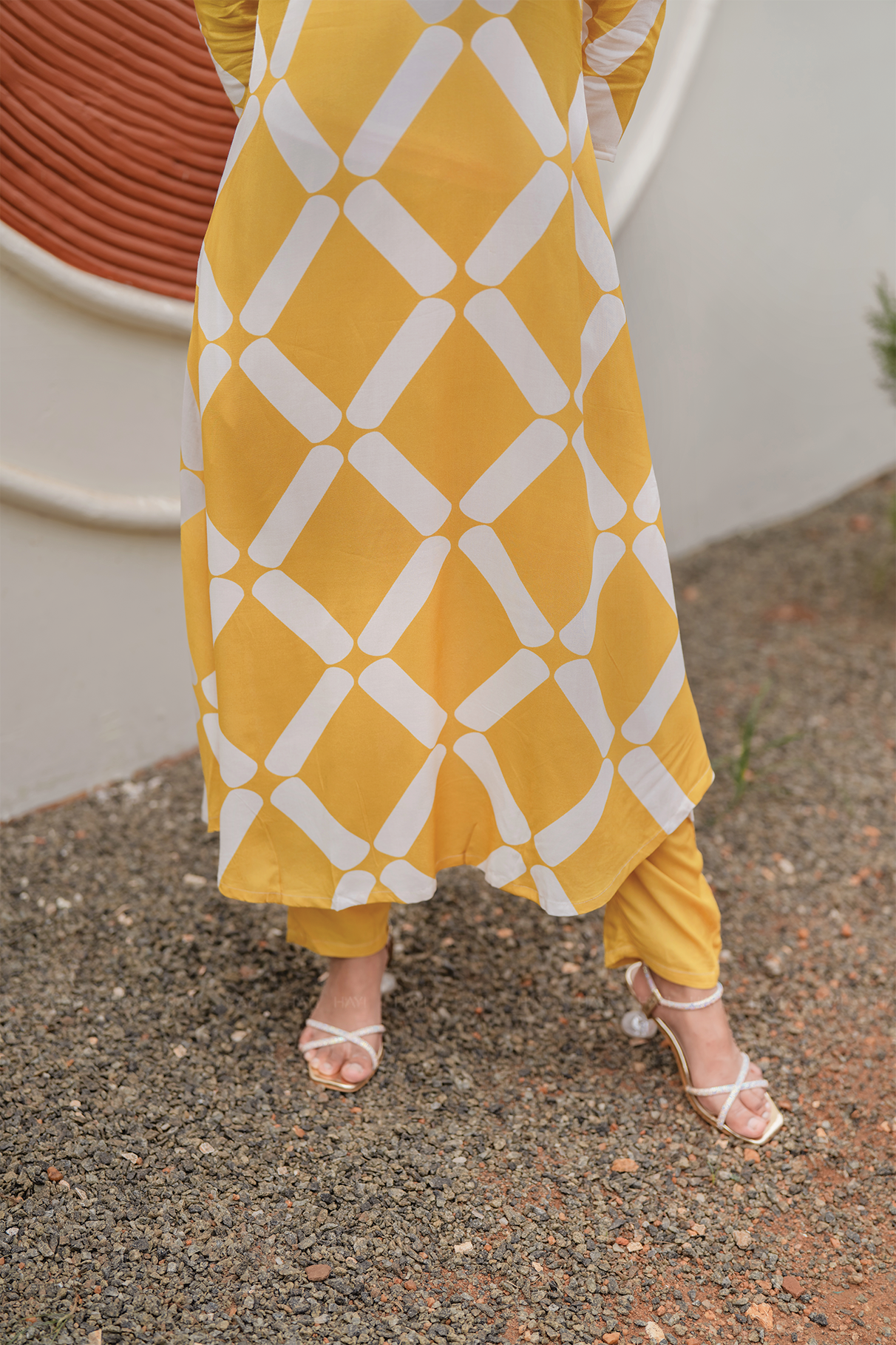 Lemon Prism Yellow Viscose Co-ord with V-Neckline &amp; 3/4th Sleeves