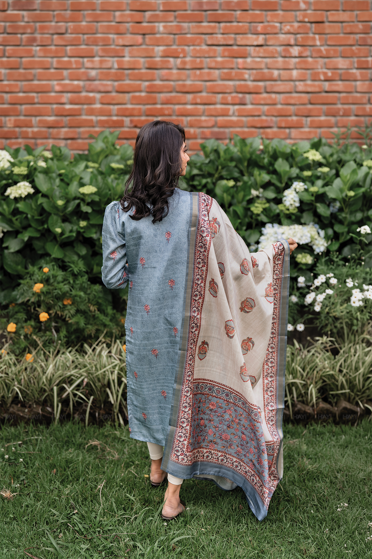 Ivory Bloom Printed 2 Piece Tussar Silk Kurta Set with Dupatta