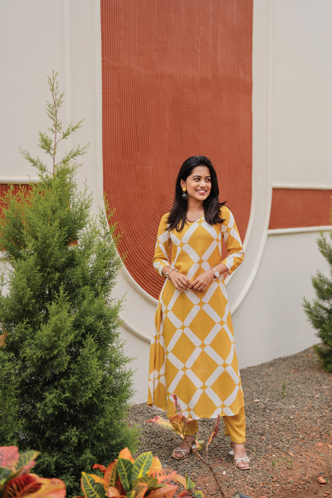 Lemon Prism Yellow Viscose Co-ord with V-Neckline &amp; 3/4th Sleeves