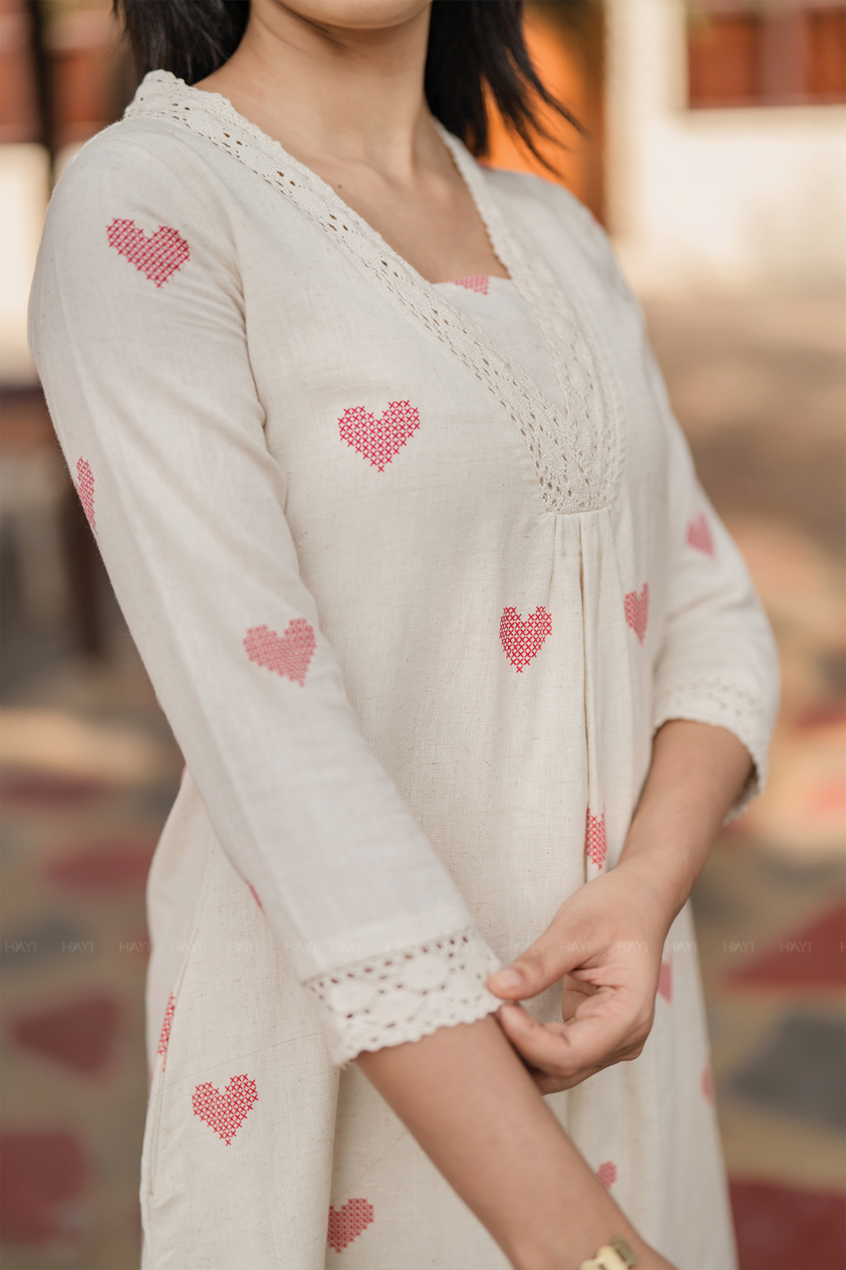 Crossheart Charm Off-White Cotton Co-Ord with V-Neckline &amp; 3/4th Sleeves