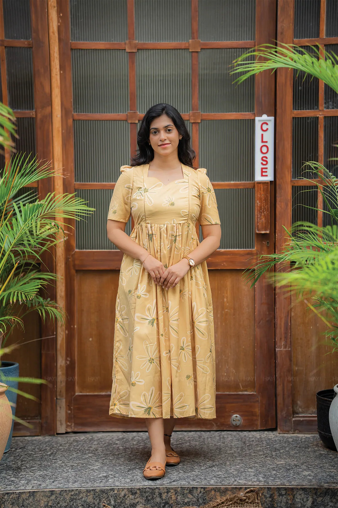Whispering Mellow Yellow Printed Maternity and Feeding Maxi Outfit