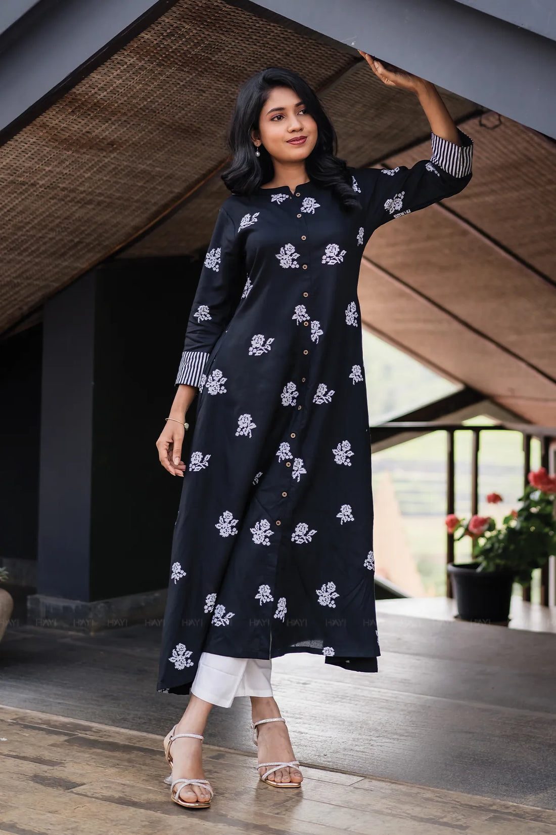 Starlace Flora Black Viscose A-Line Kurta with Chinese Collar and 3/4 Sleeves