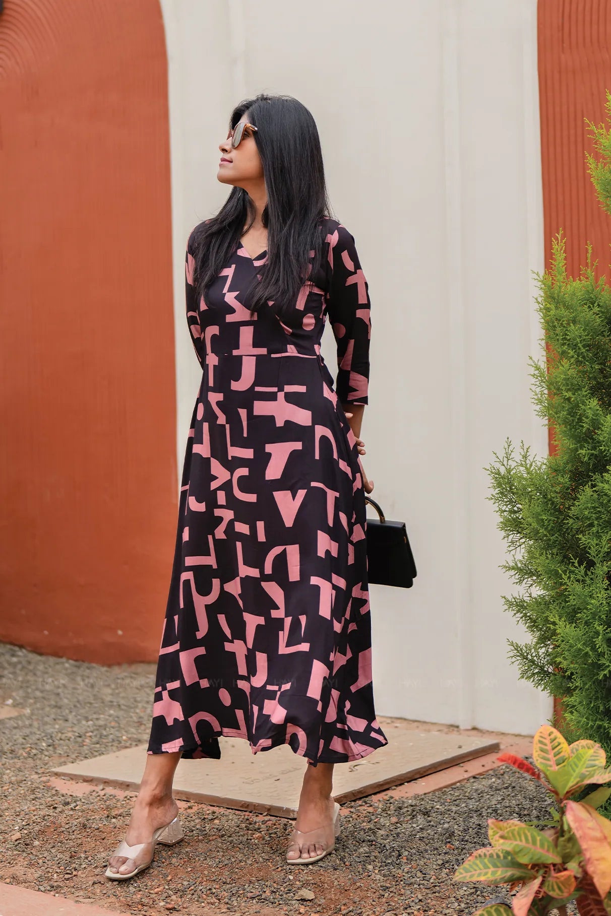 Monoglyph Brown Viscose Dress with V-Neck &amp; 3/4th Sleeves