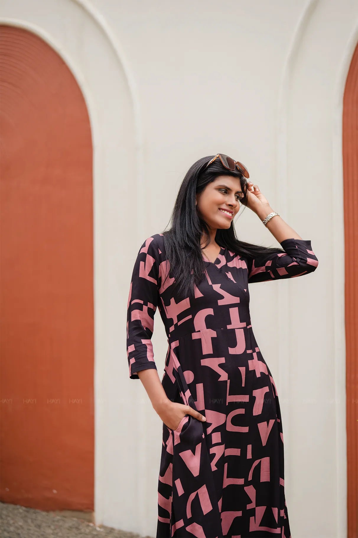 Monoglyph Brown Viscose Dress with V-Neck &amp; 3/4th Sleeves