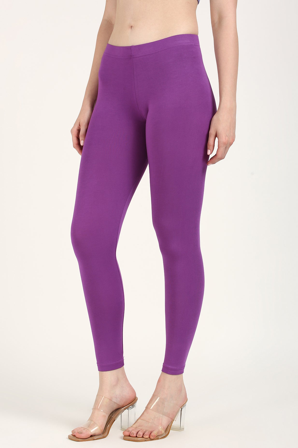 Violet ankle