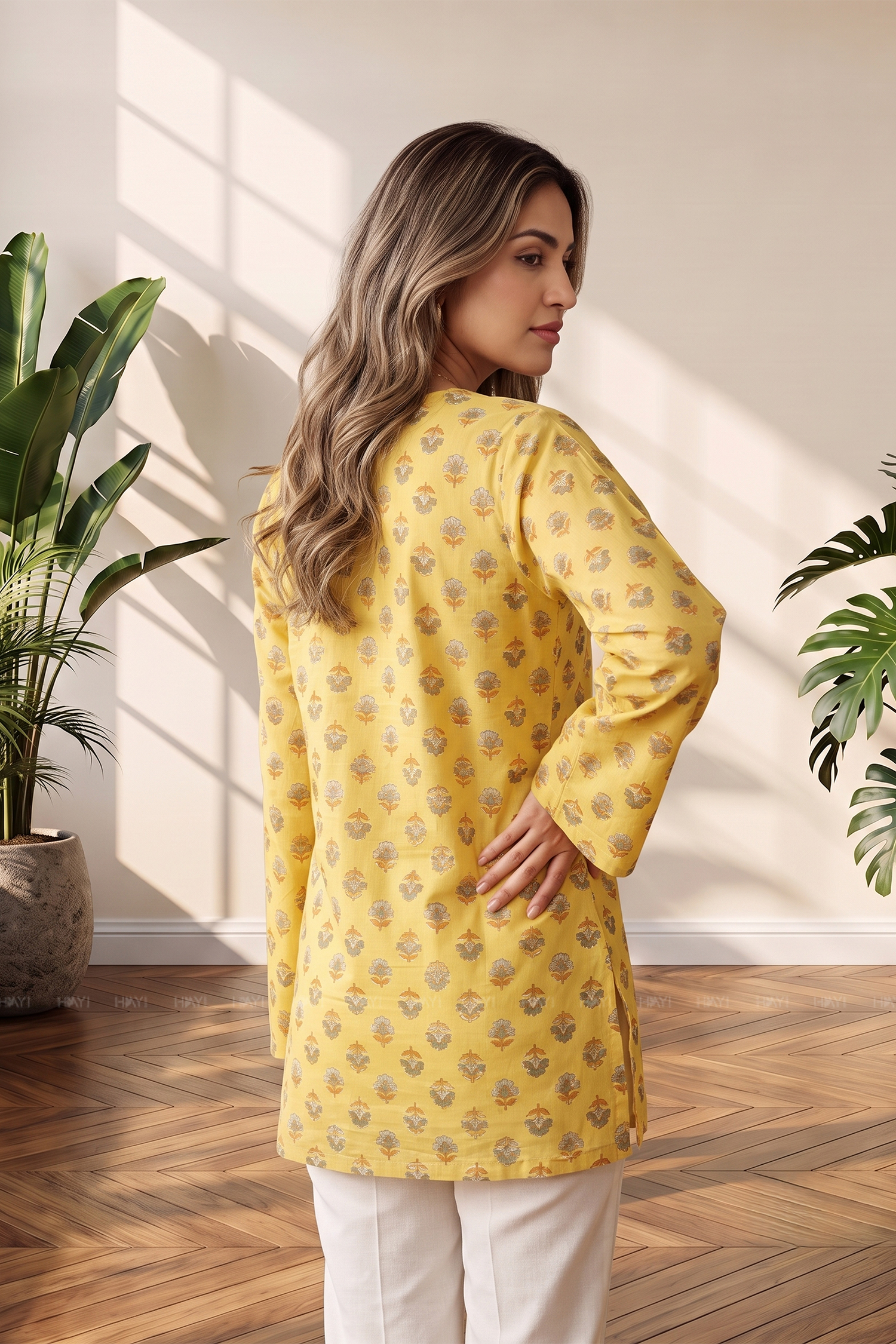 Daisy Drift Printed Short Kurta