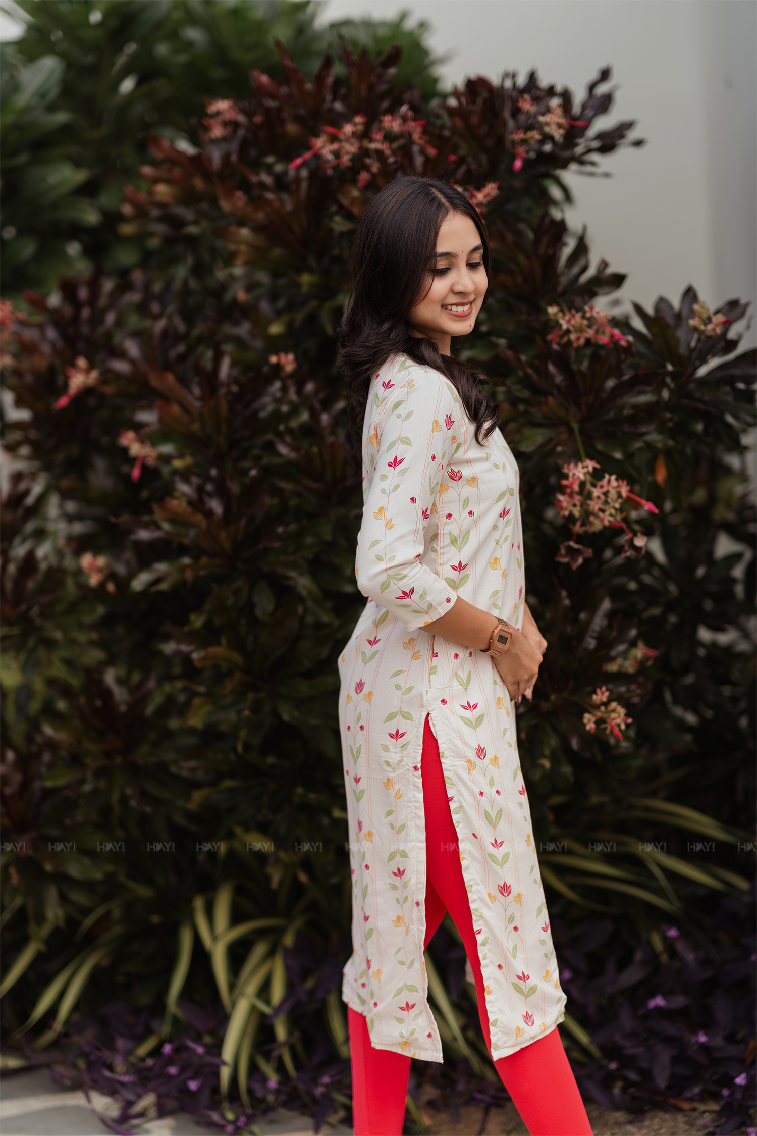 Petal Poetry Off-White Printed Viscose Basic Kurta