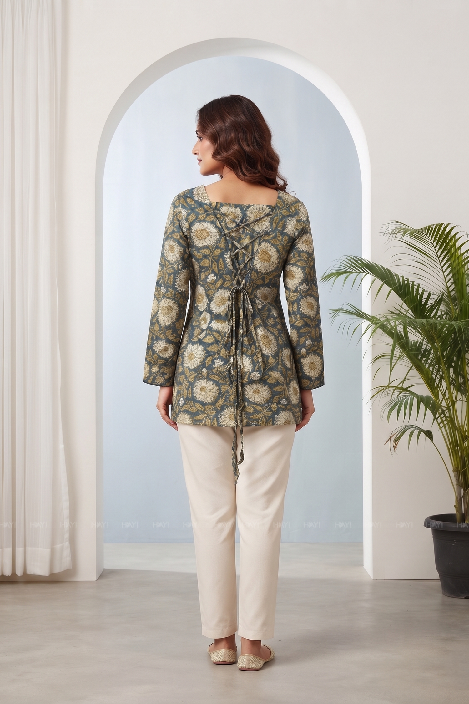 Daisy Dusk Printed Short Kurta