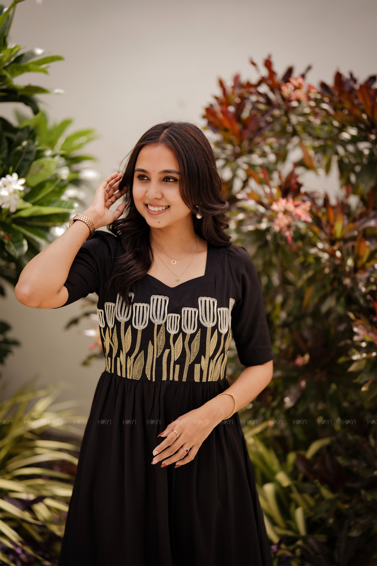 Black Pearl Embroidery Umbrella Outfit