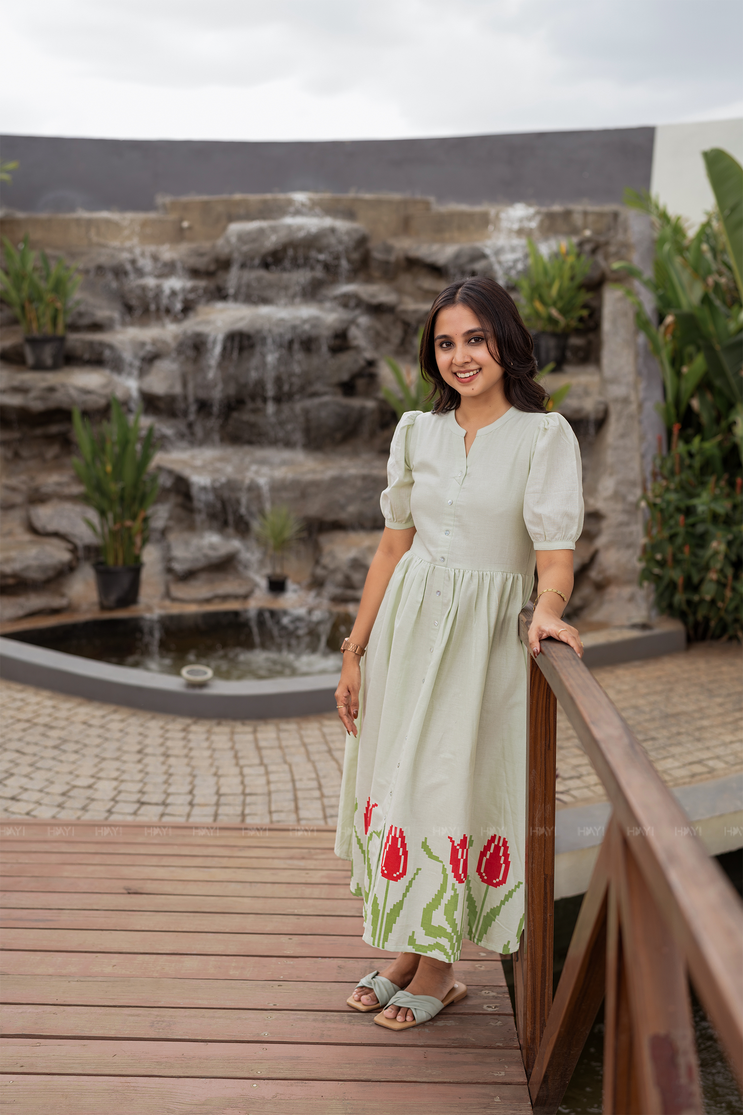 Garden Wraped Pista Green Umbrella Outfit