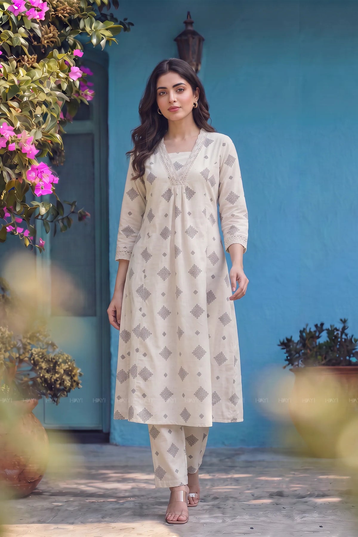 Chuzhi Oviyam Off-White Printed Cotton Flax A-Line Kurta
