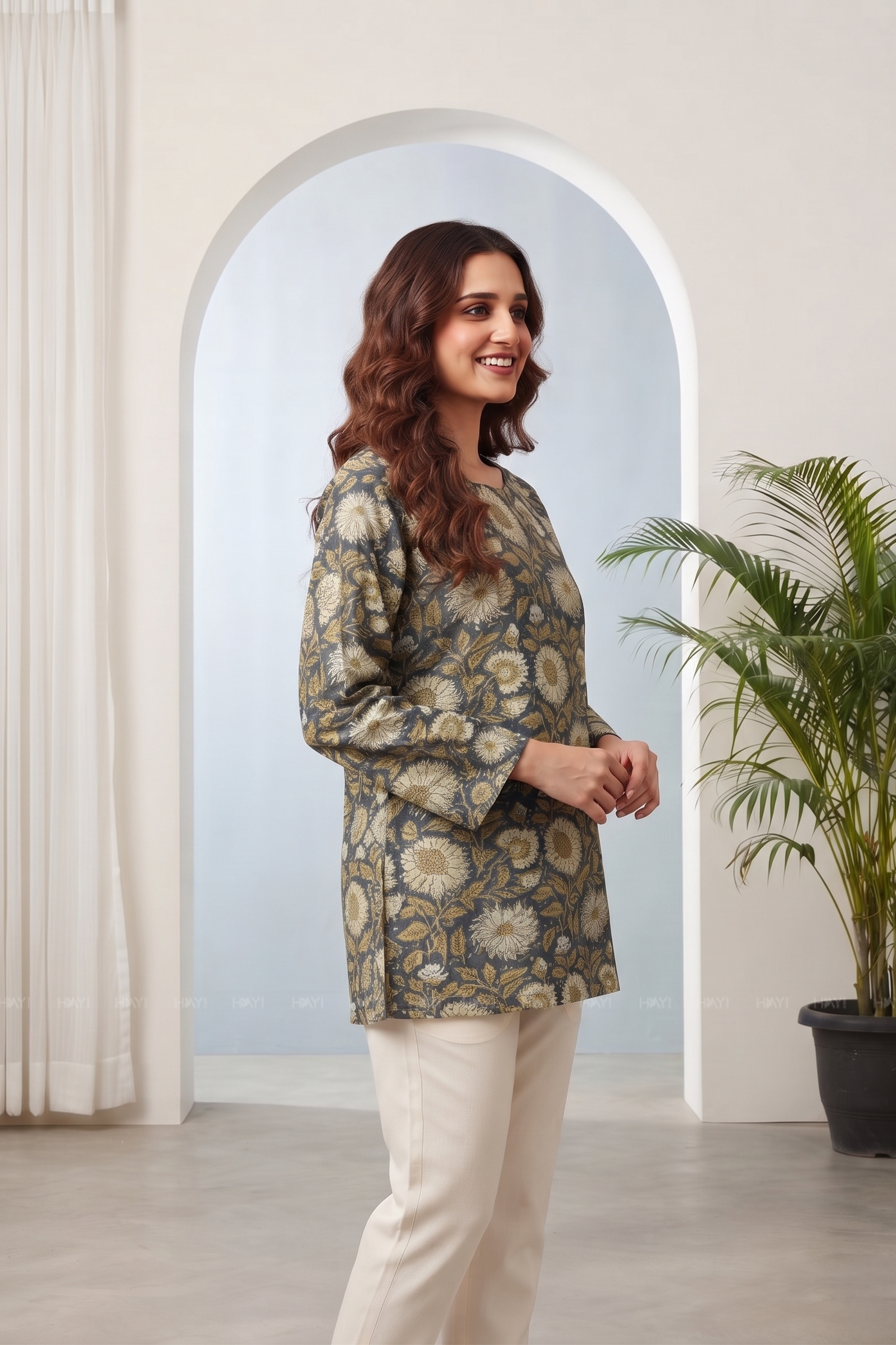 Daisy Dusk Printed Short Kurta