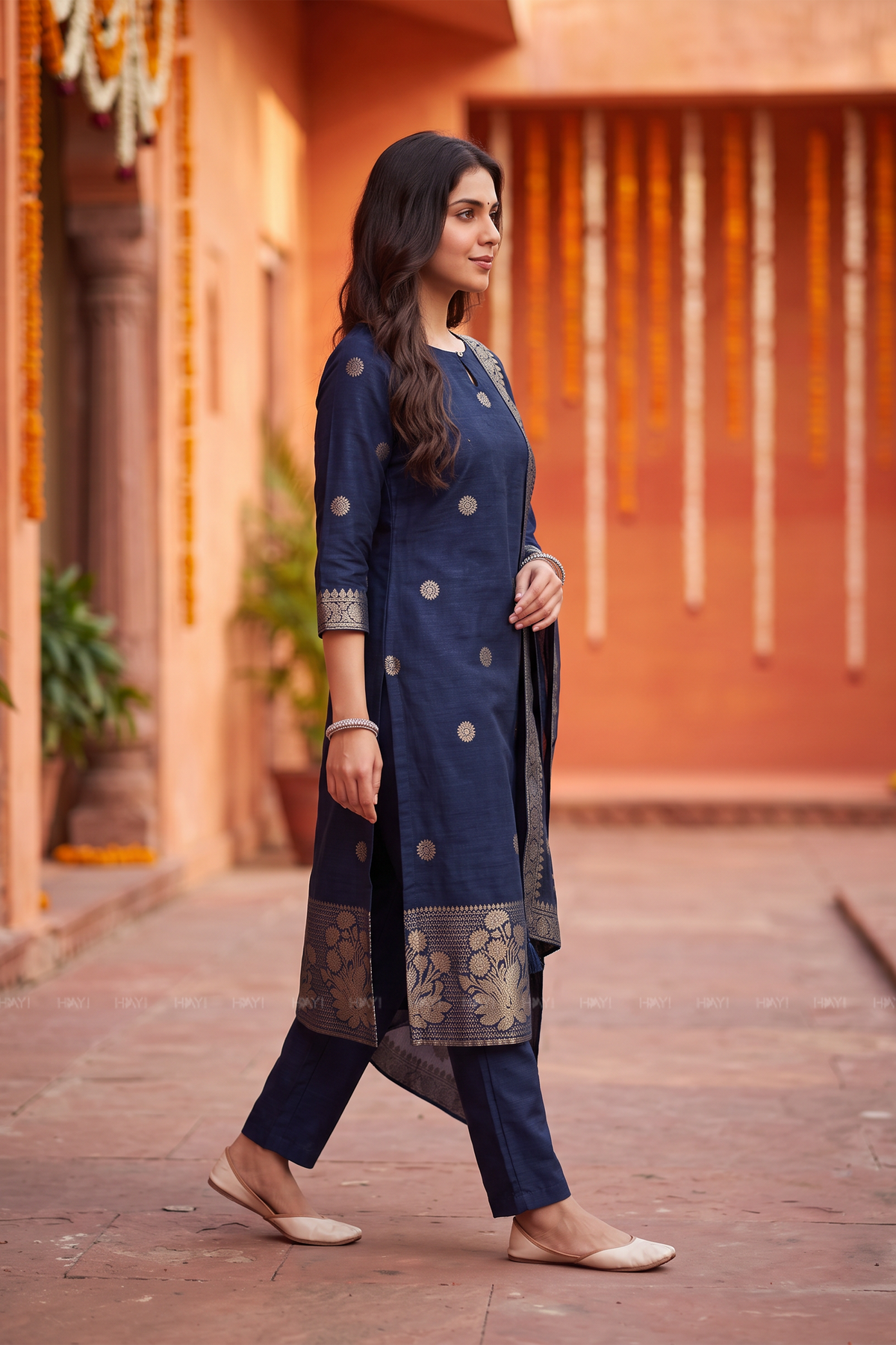 Royal Zari Bloom Navy Silk Blend Jacquard 3-Piece Kurta Set