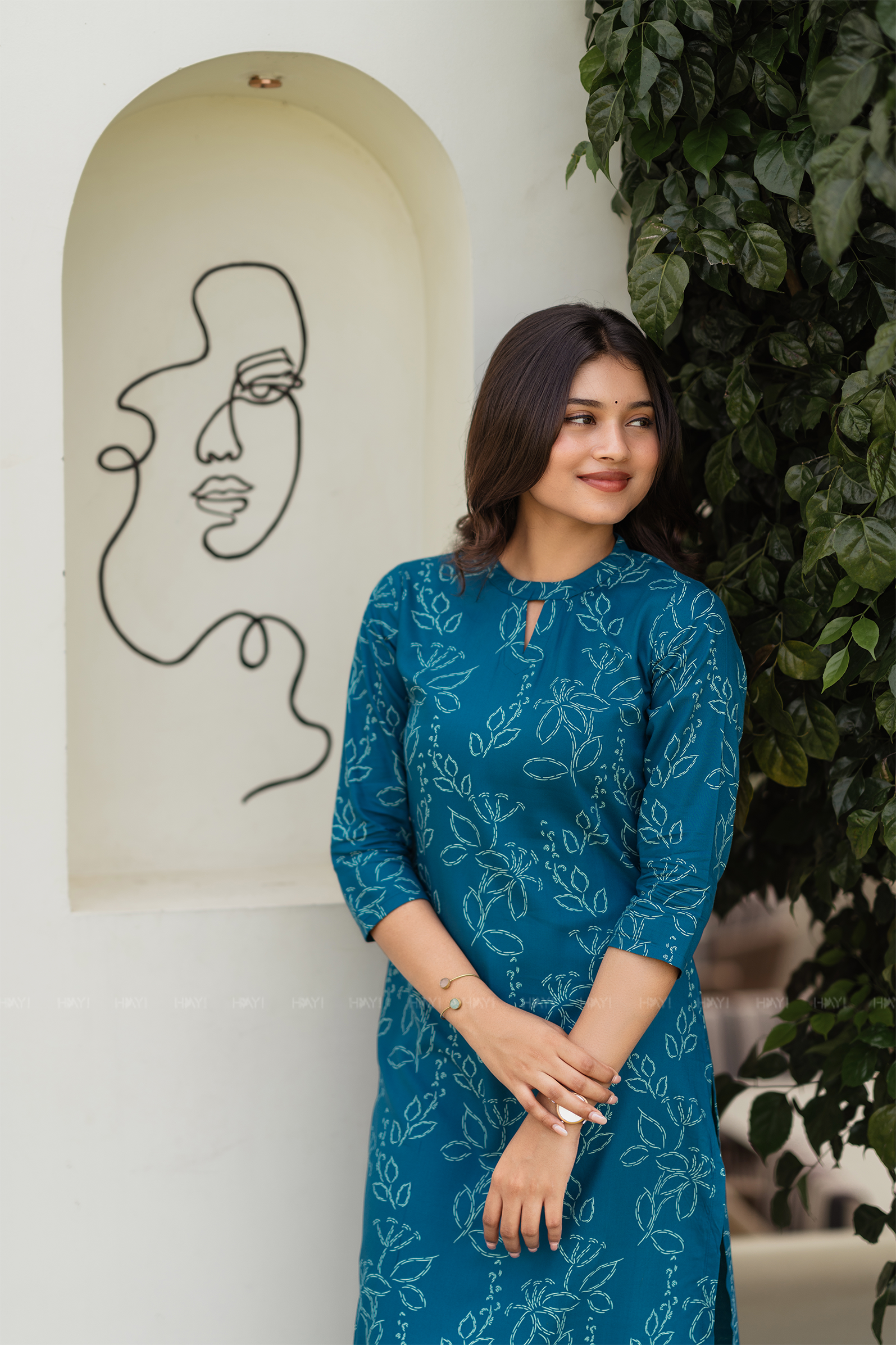 Blue Minimal Viscose Printed Essential Straight Kurta