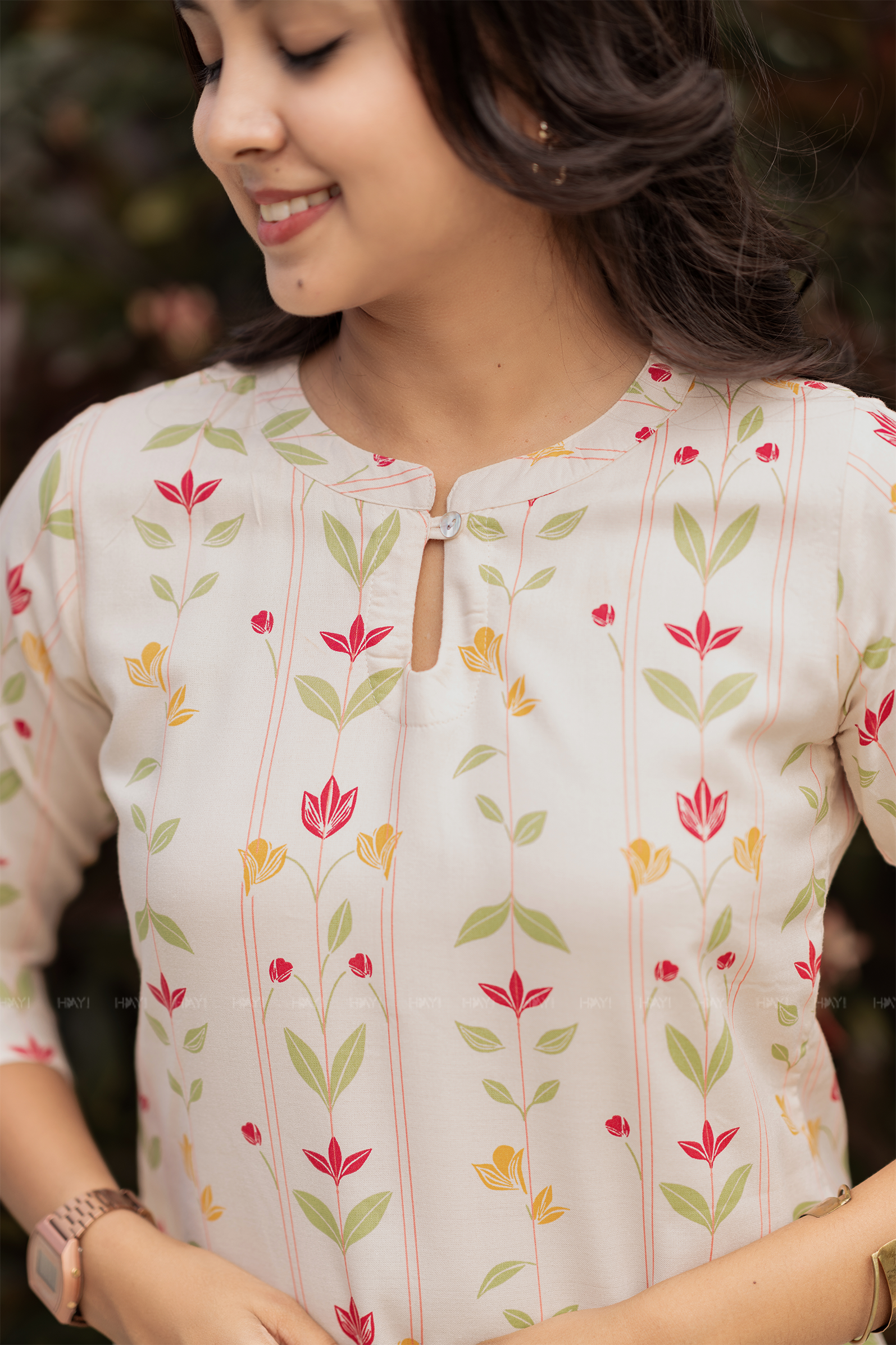 Petal Poetry Off-White Printed Viscose Basic Kurta