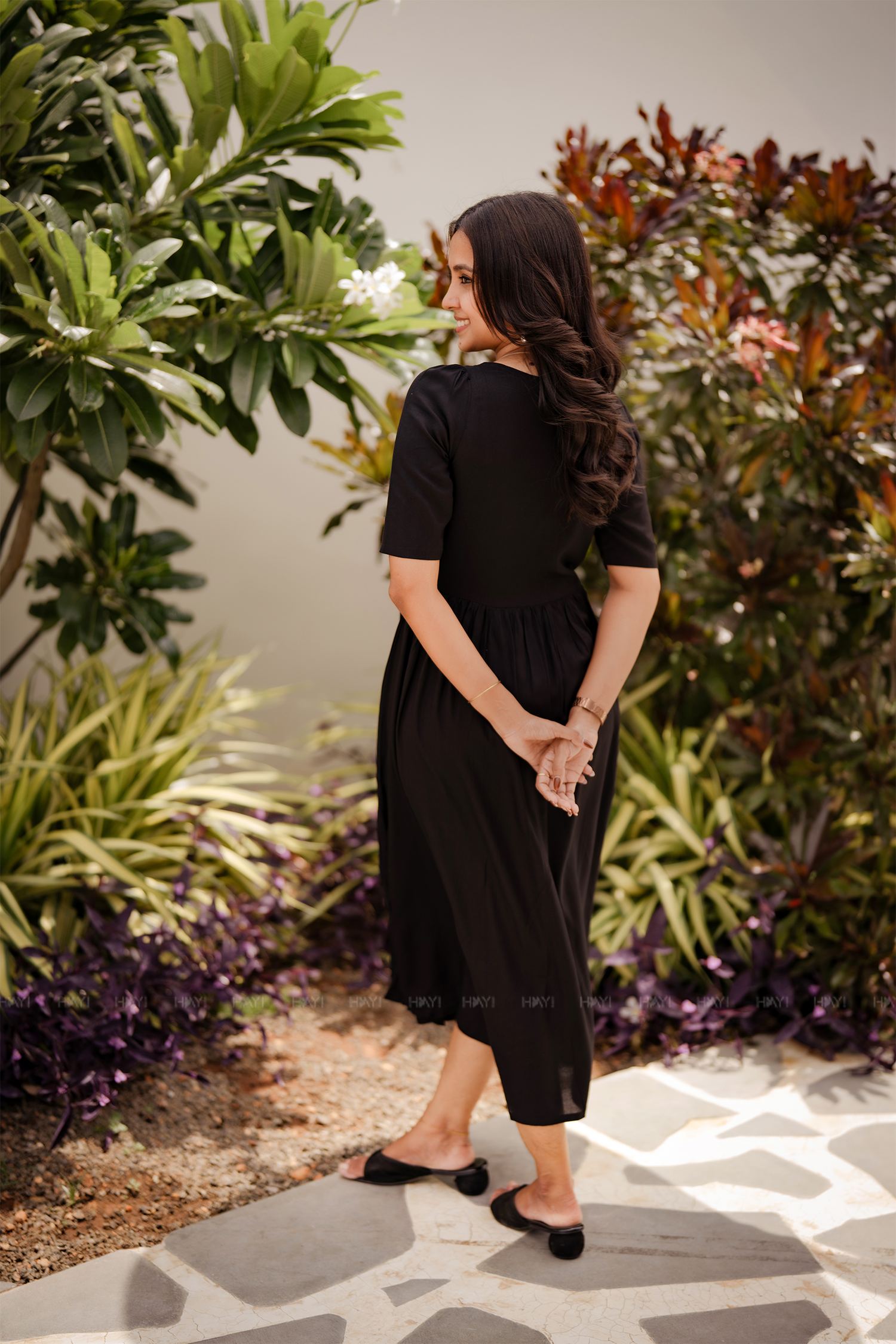 Black Pearl Embroidery Umbrella Outfit