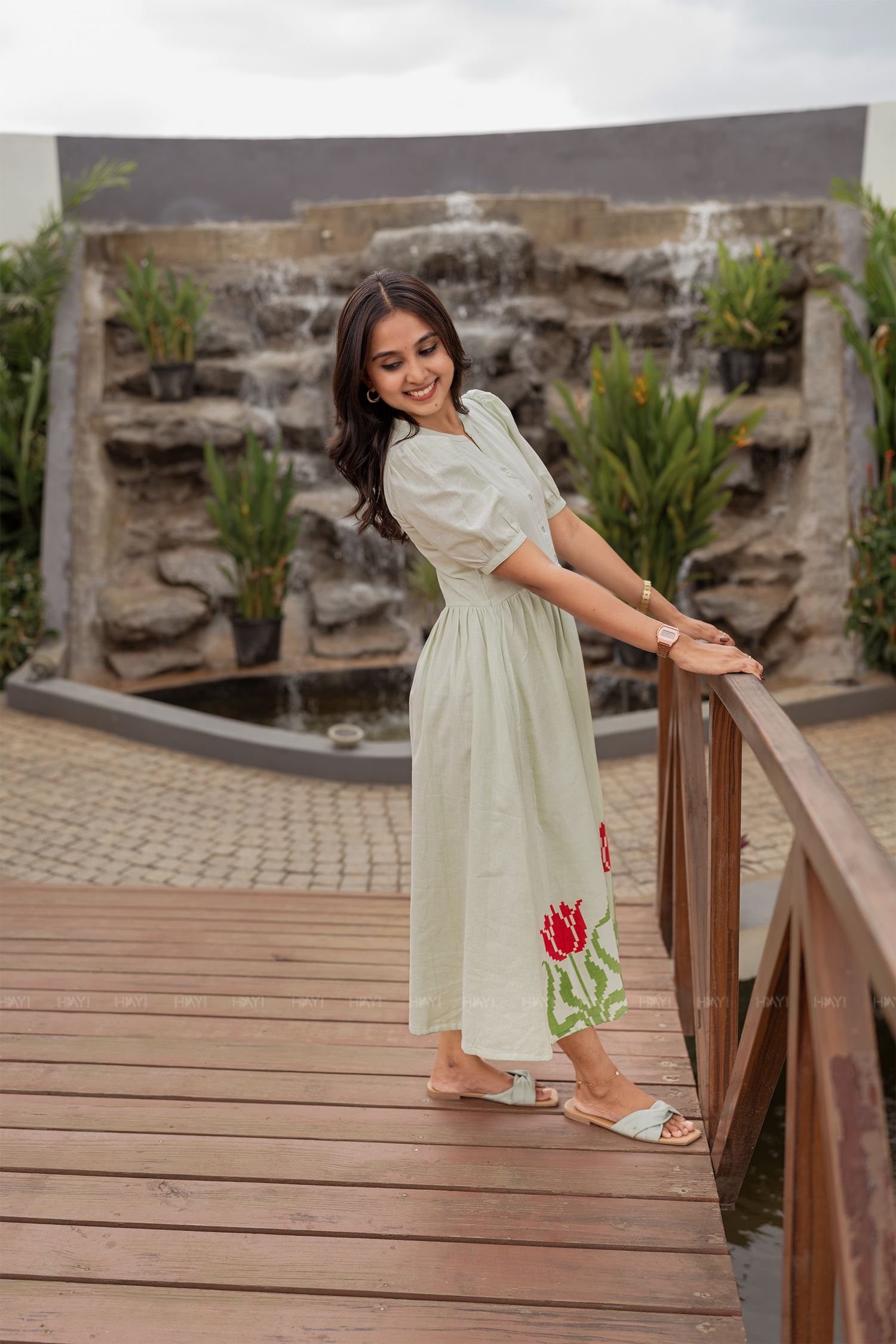 Garden Wraped Pista Green Umbrella Outfit