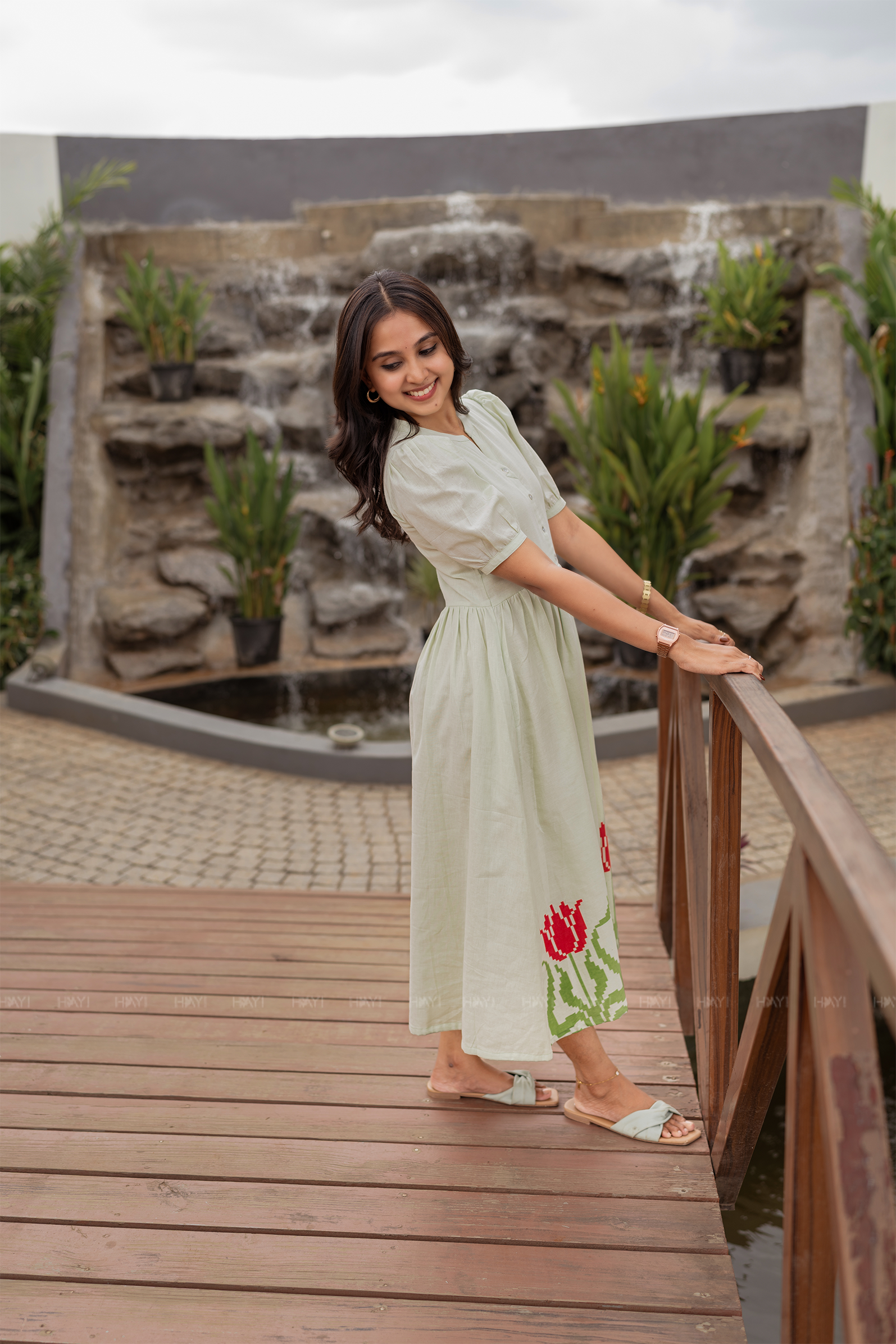 Garden Wraped Pista Green Umbrella Outfit