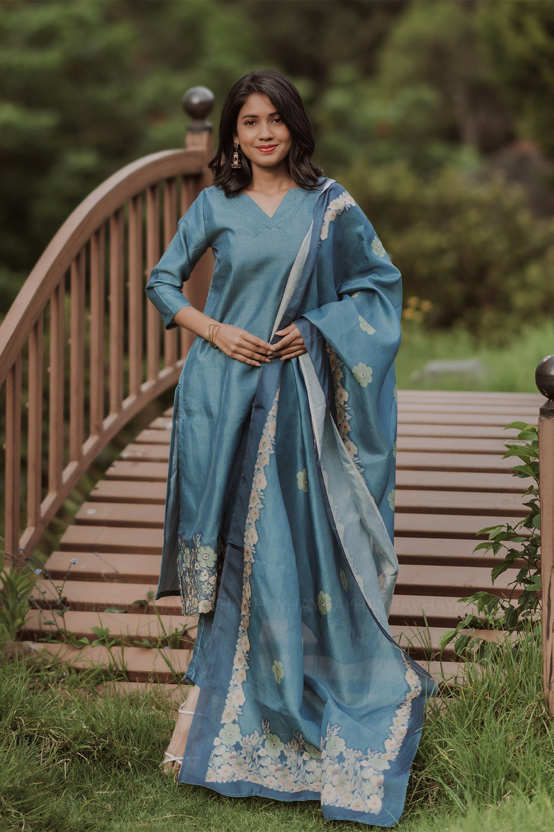 Nocturne Drift Embroidered 3 Piece Shimmer Tissue Blend Kurta Set with Dupatta