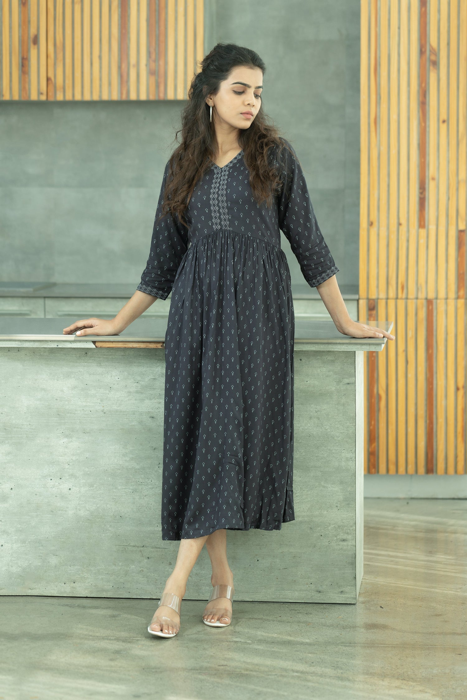 UNIQUE DOTTED MOTIF