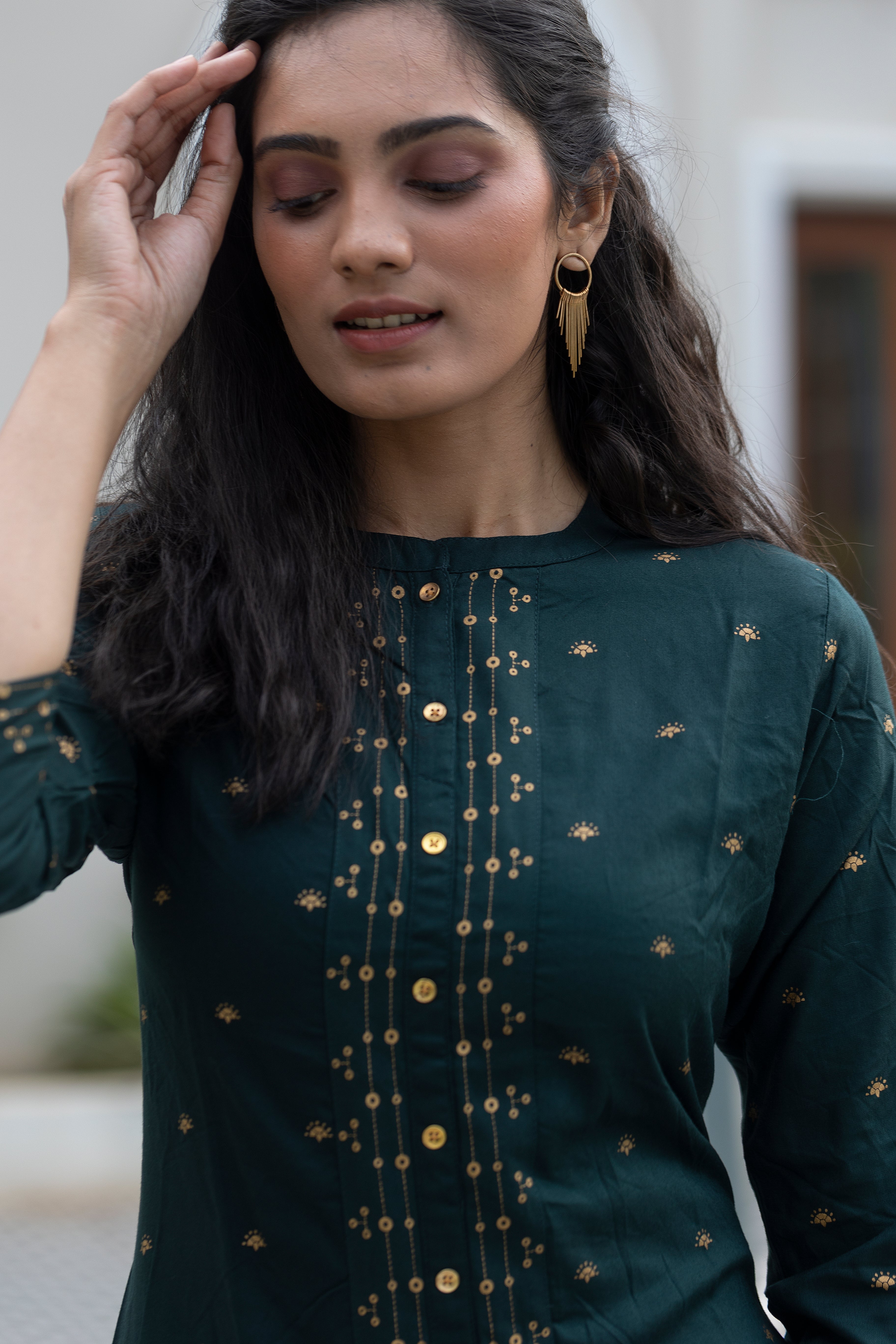 Buy Women Grey Self Design Round Neck Full Sleeve Kurtis Online in India -  Monte Carlo